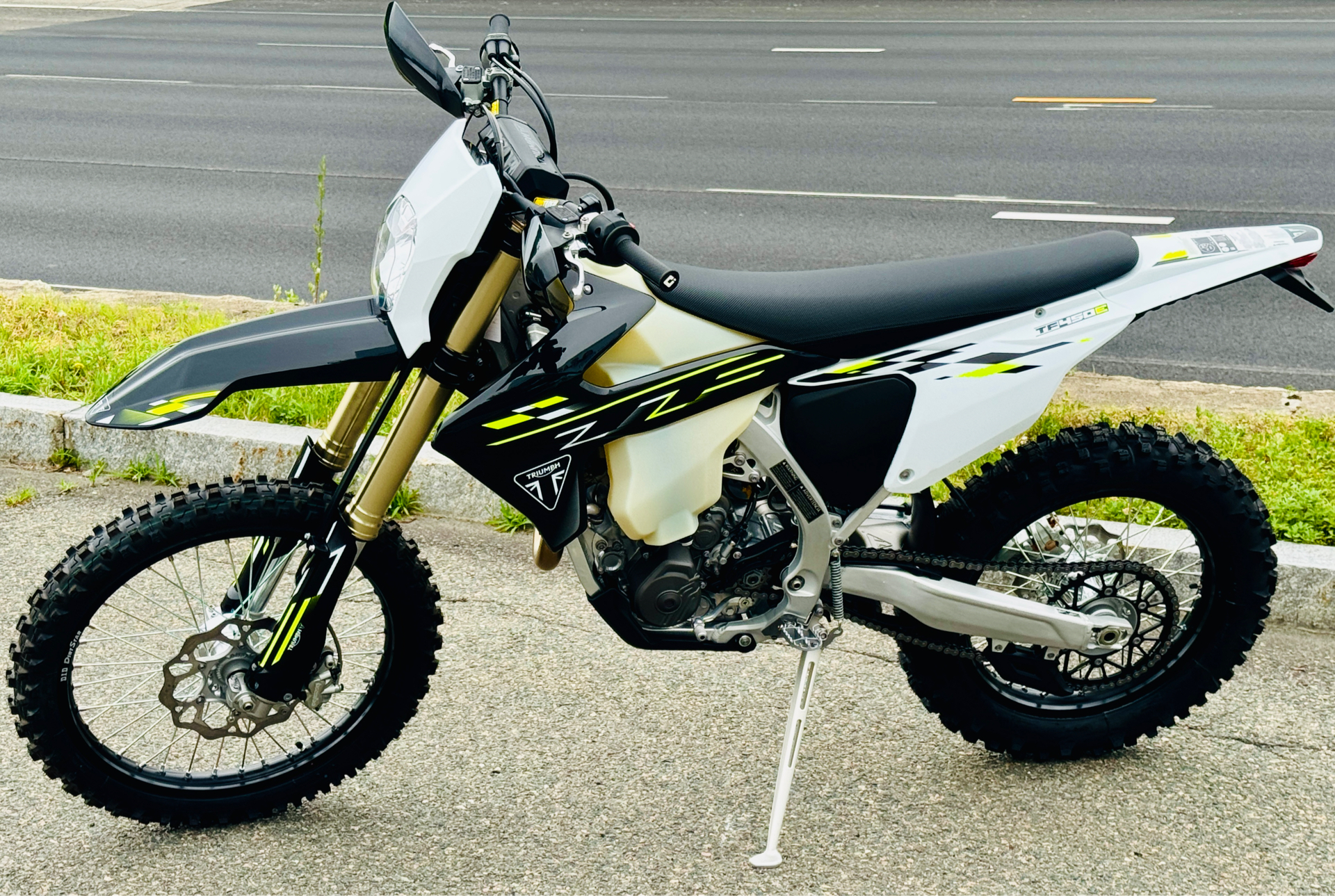 2026 Triumph TF 450-E in Foxboro, Massachusetts - Photo 23