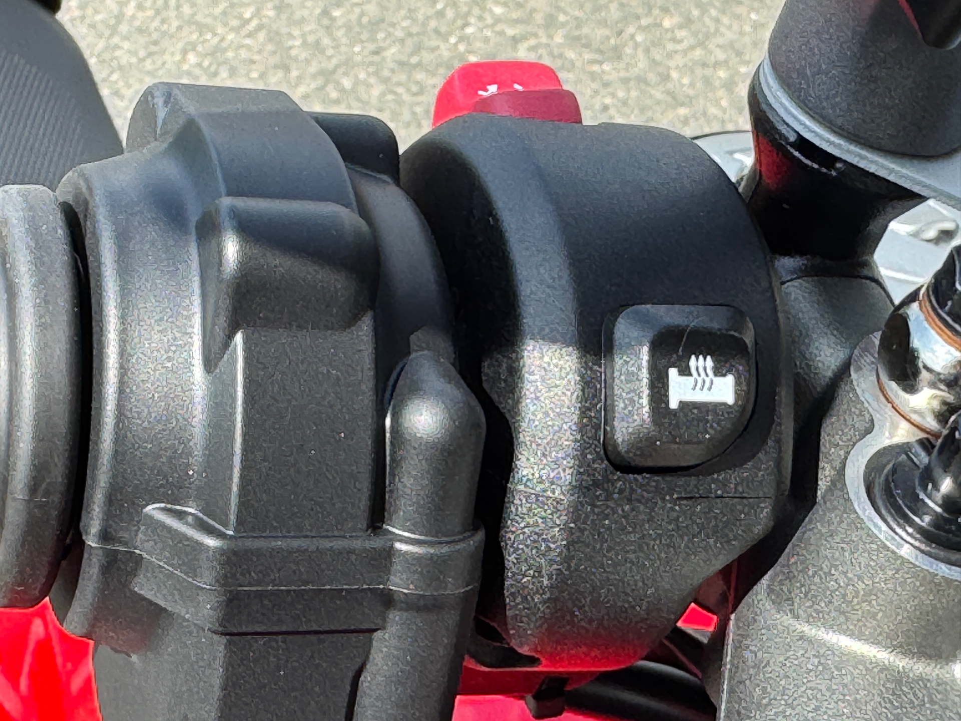 2025 Ducati Multistrada V2 S in Foxboro, Massachusetts - Photo 24