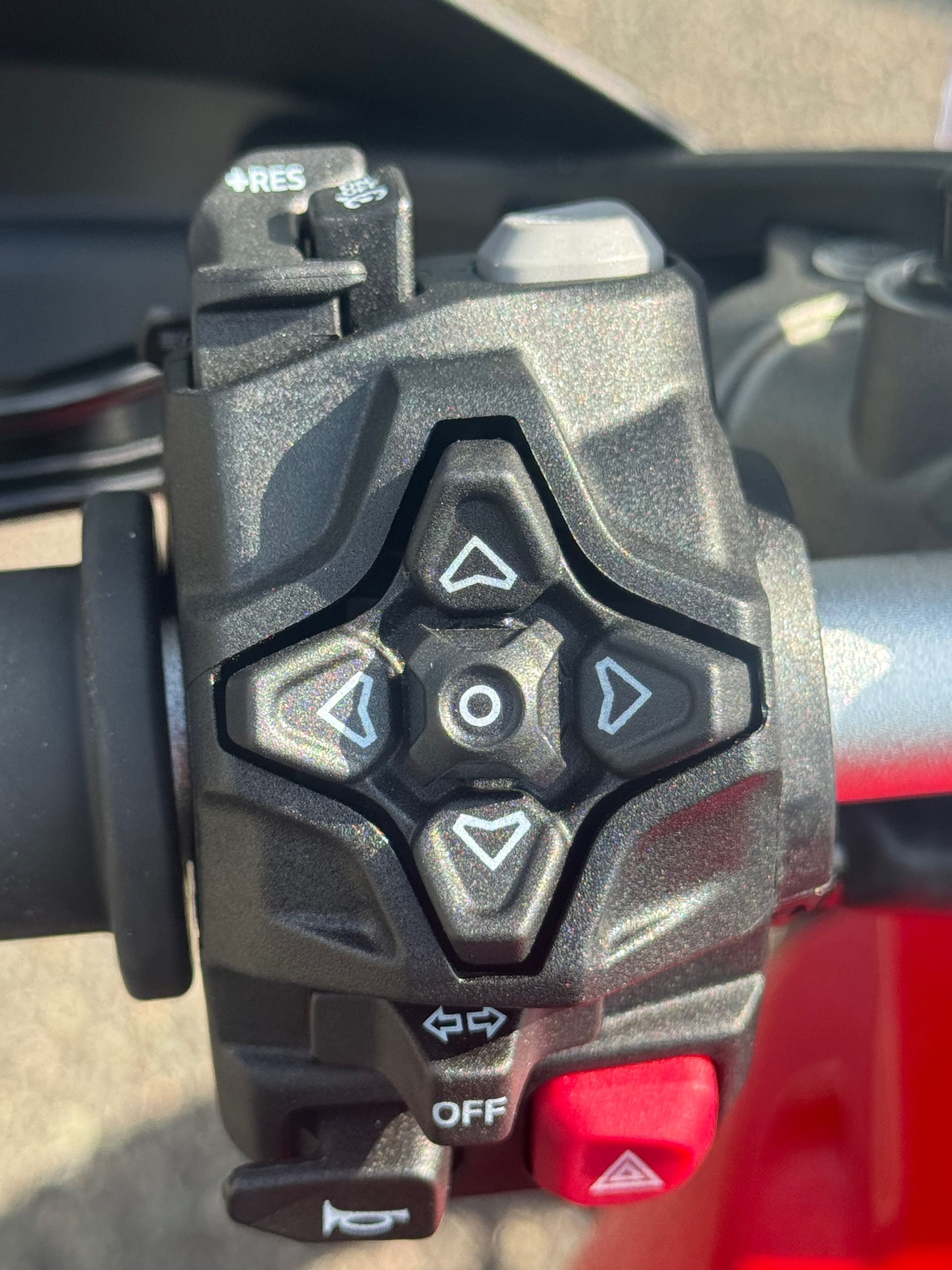 2025 Ducati Multistrada V2 S in Foxboro, Massachusetts - Photo 4