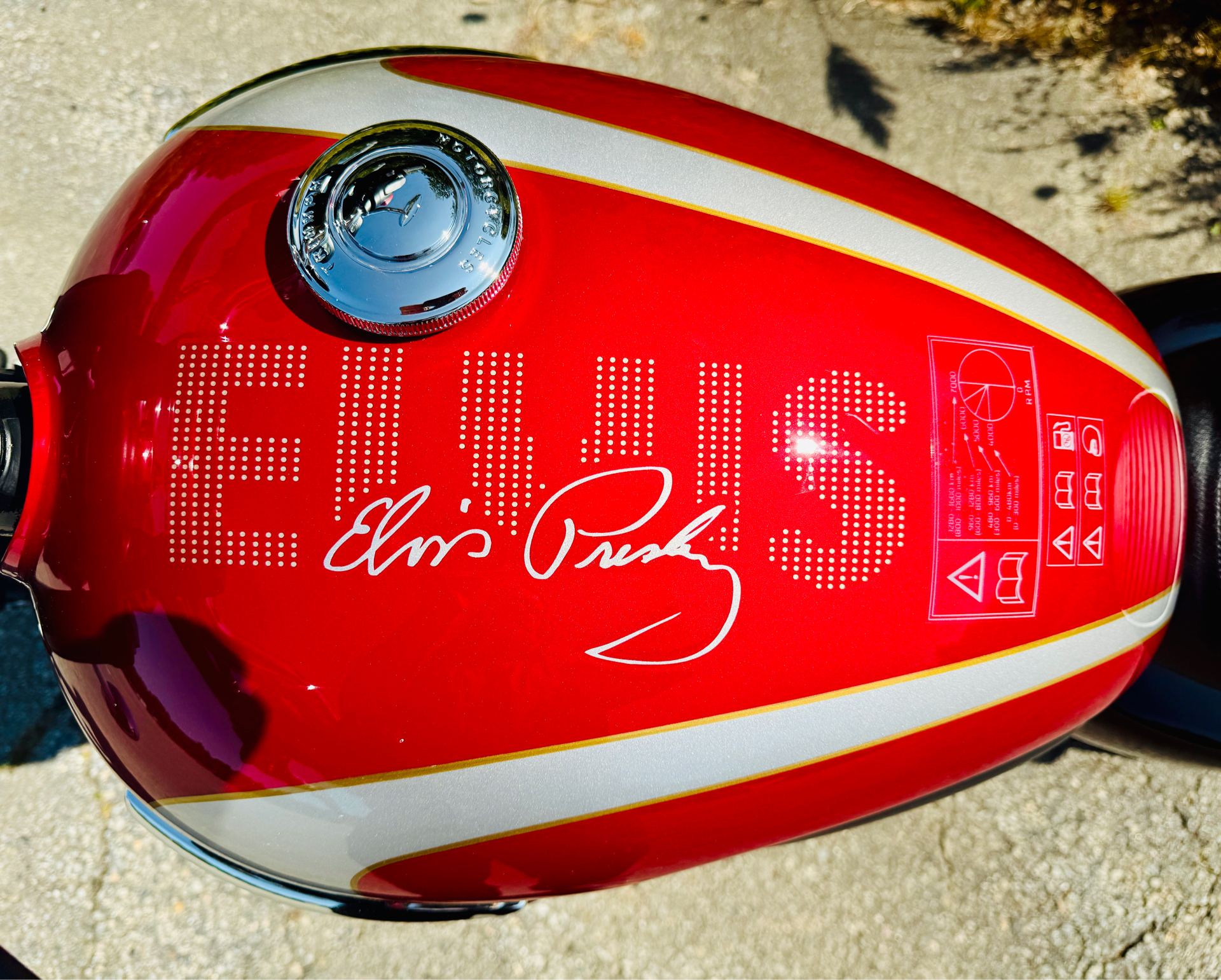 2025 Triumph Bonneville T120 Elvis Presley Limited Edition in Foxboro, Massachusetts - Photo 2