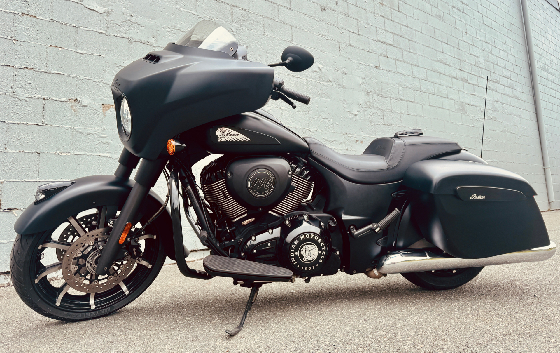 2022 Indian Motorcycle Chieftain® Dark Horse® in Foxboro, Massachusetts - Photo 3