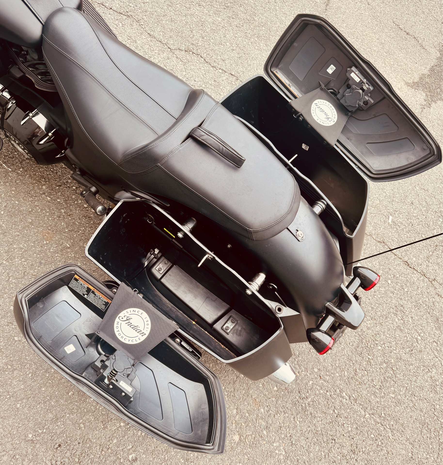 2022 Indian Motorcycle Chieftain® Dark Horse® in Foxboro, Massachusetts - Photo 6