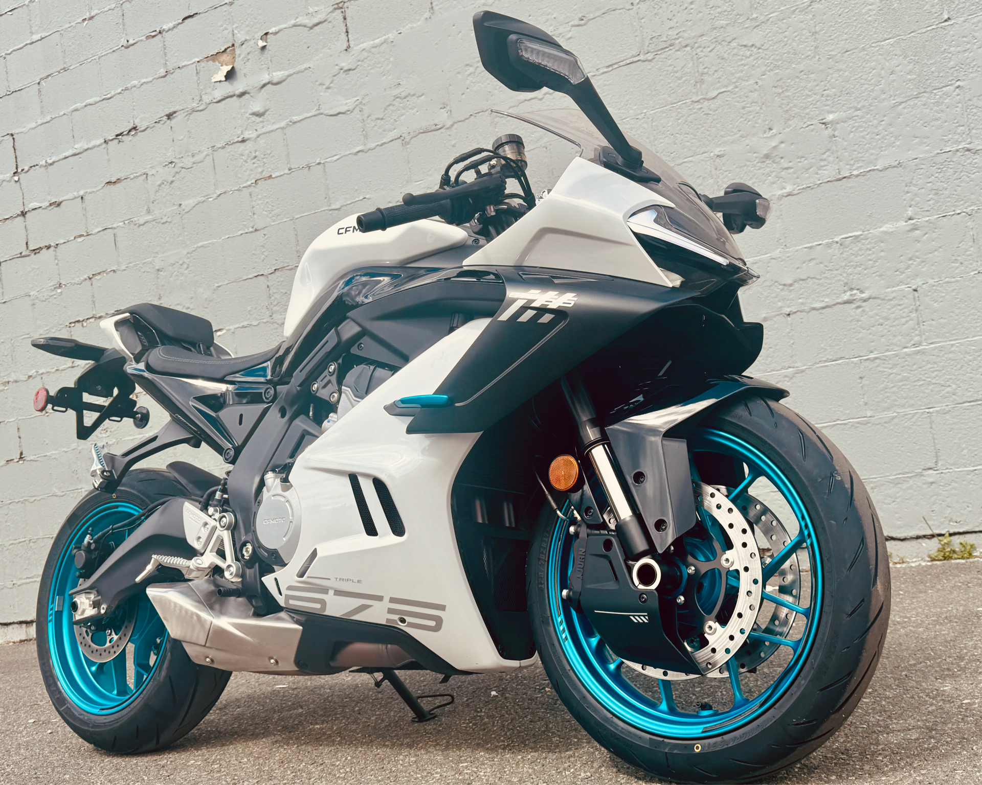 2025 CFMOTO 675SS in Foxboro, Massachusetts - Photo 22