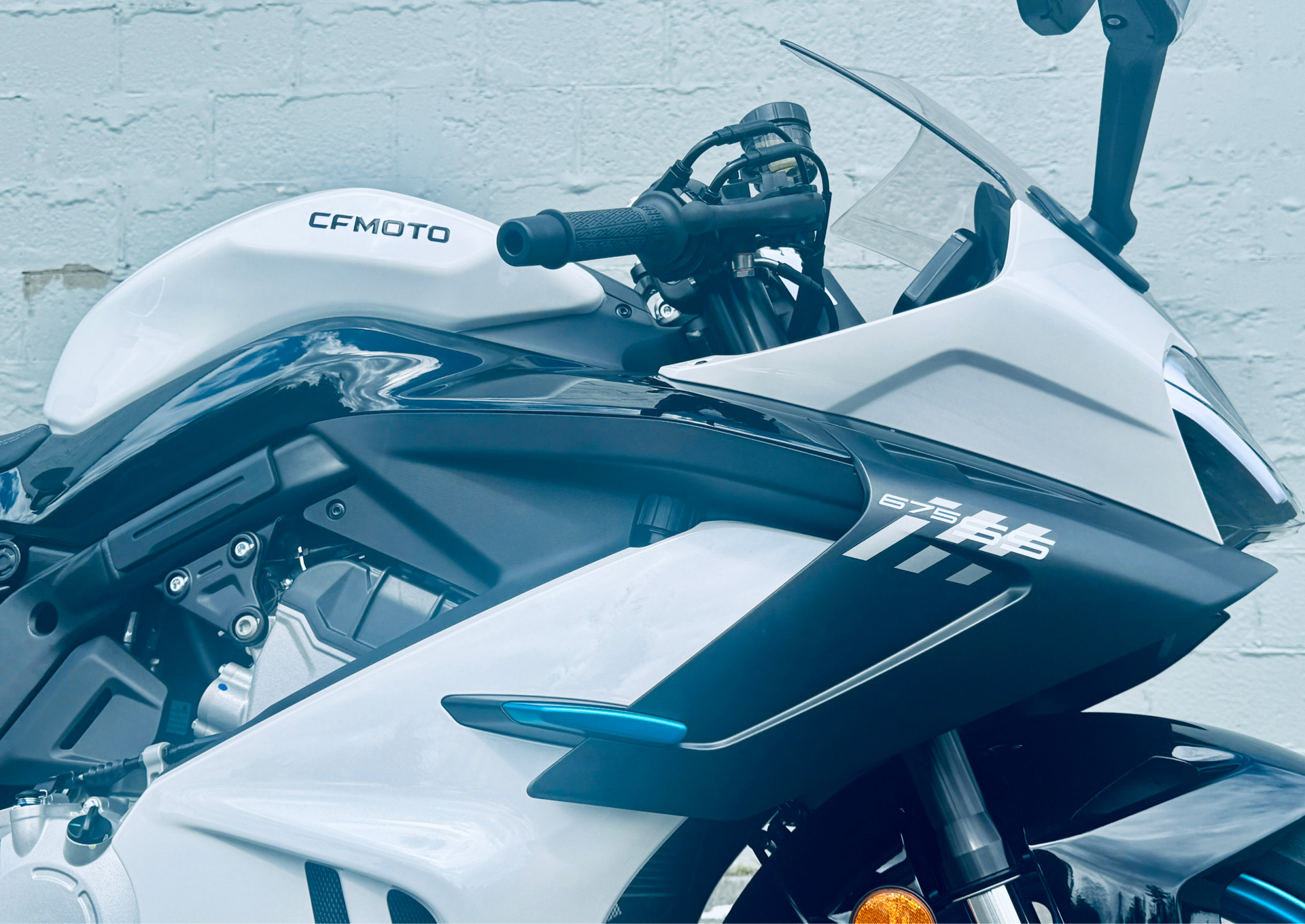 2025 CFMOTO 675SS in Foxboro, Massachusetts - Photo 14