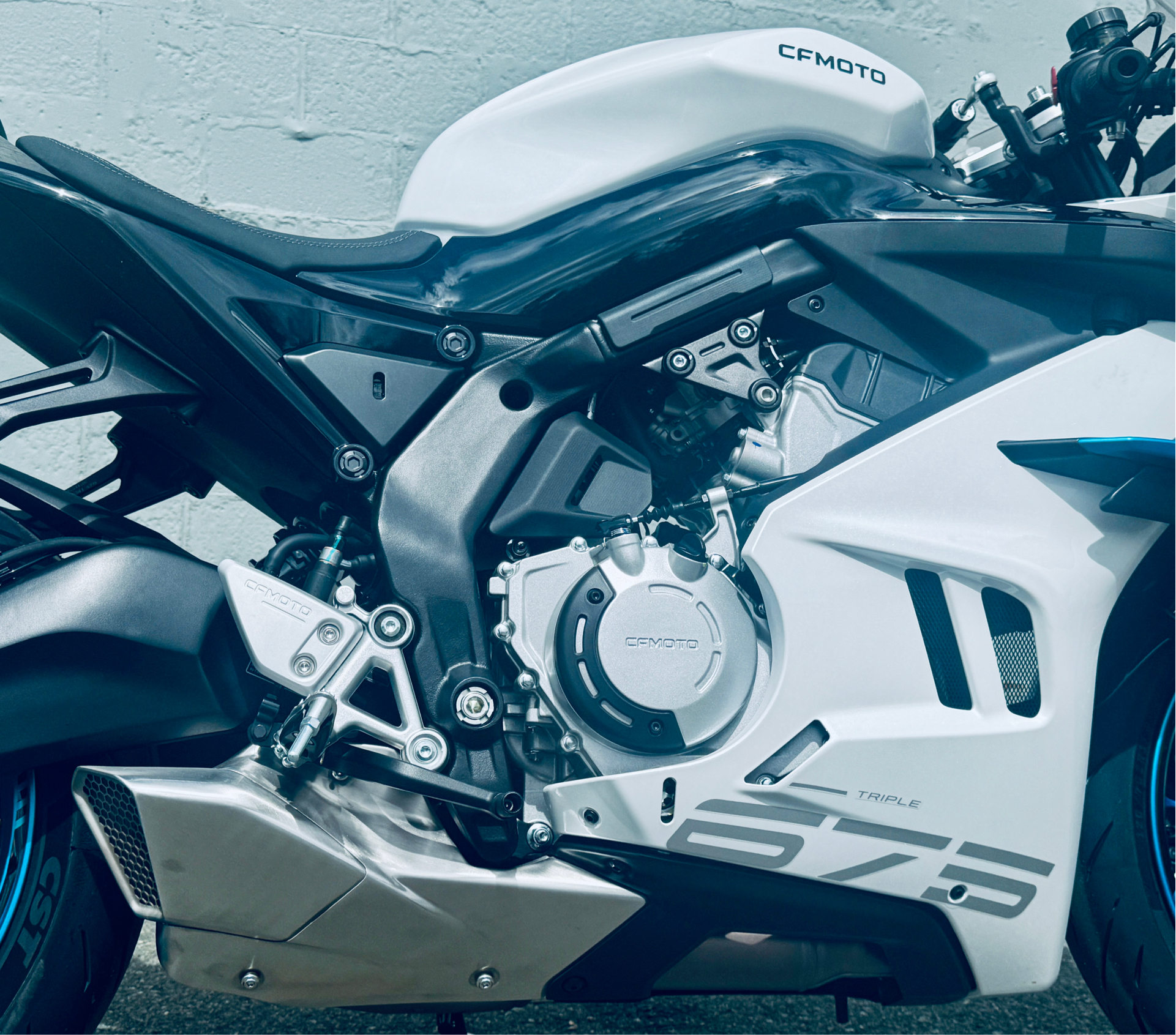 2025 CFMOTO 675SS in Foxboro, Massachusetts - Photo 12