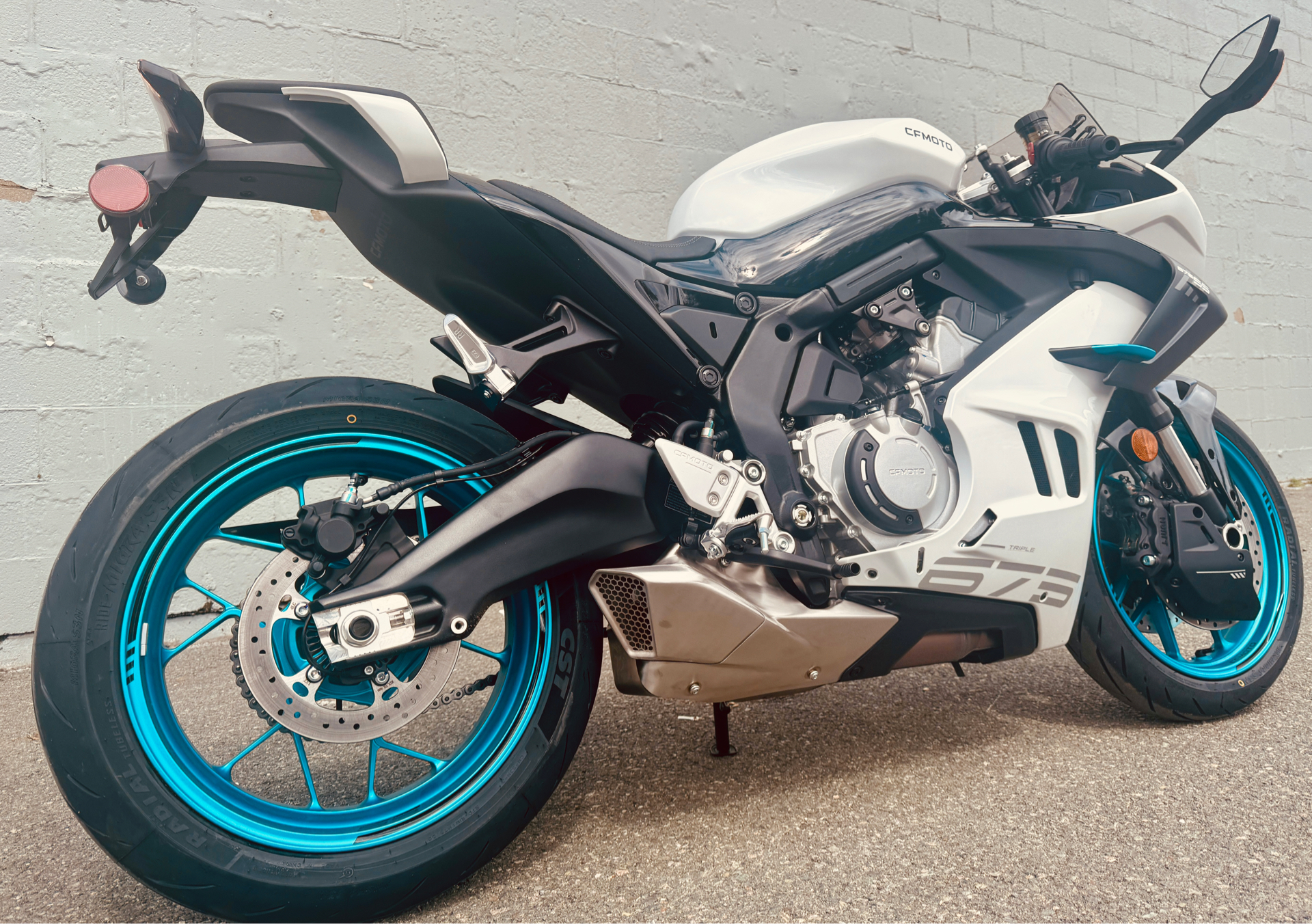 2025 CFMOTO 675SS in Foxboro, Massachusetts - Photo 1