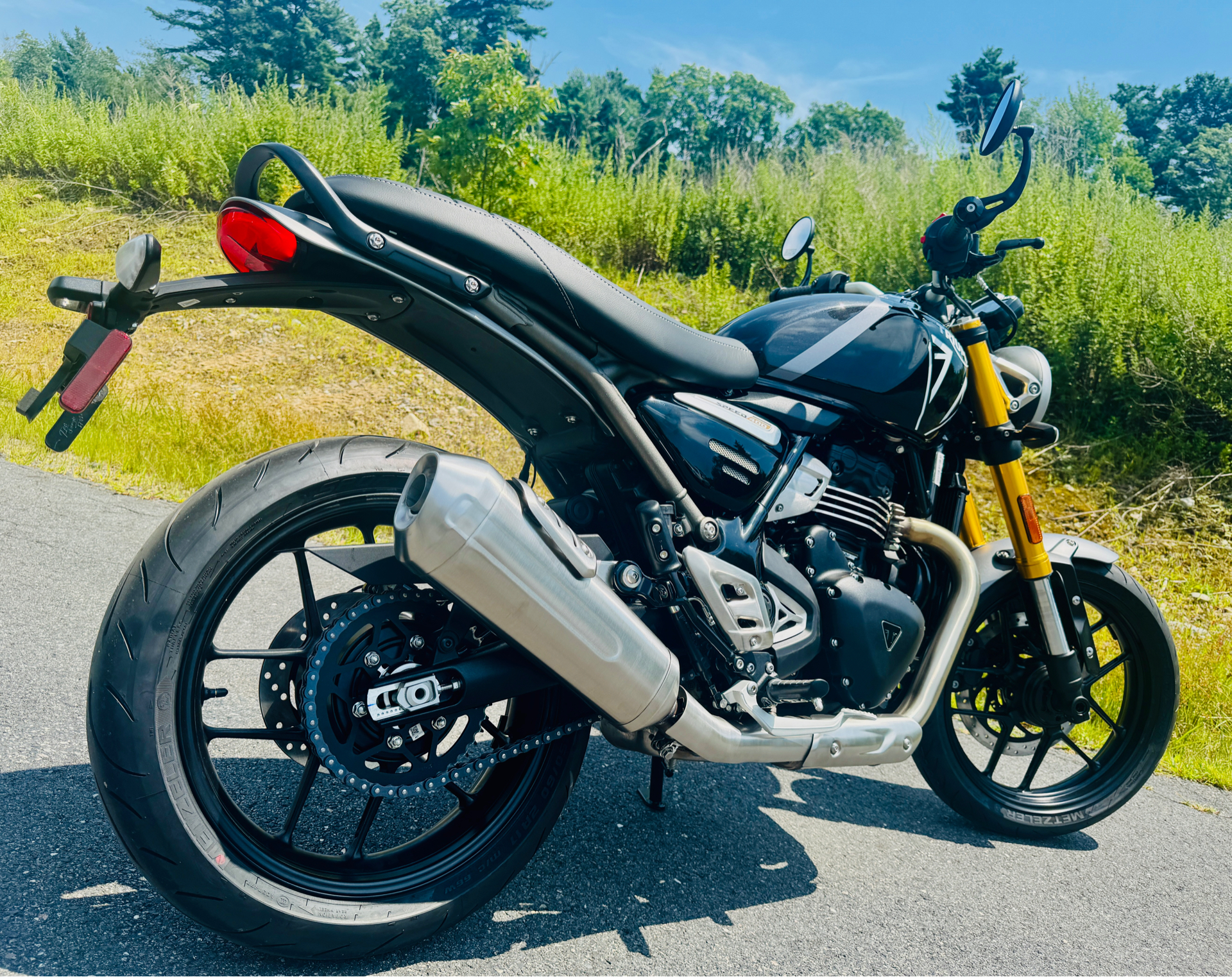 2025 Triumph Speed 400 in Foxboro, Massachusetts - Photo 3