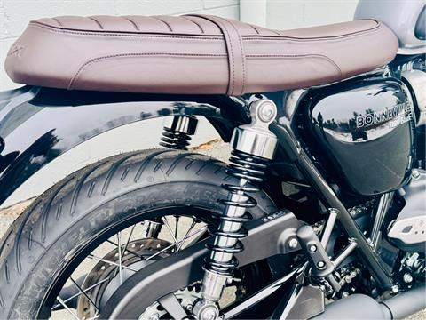 2025 Triumph Bonneville T120 Black in Foxboro, Massachusetts - Photo 6