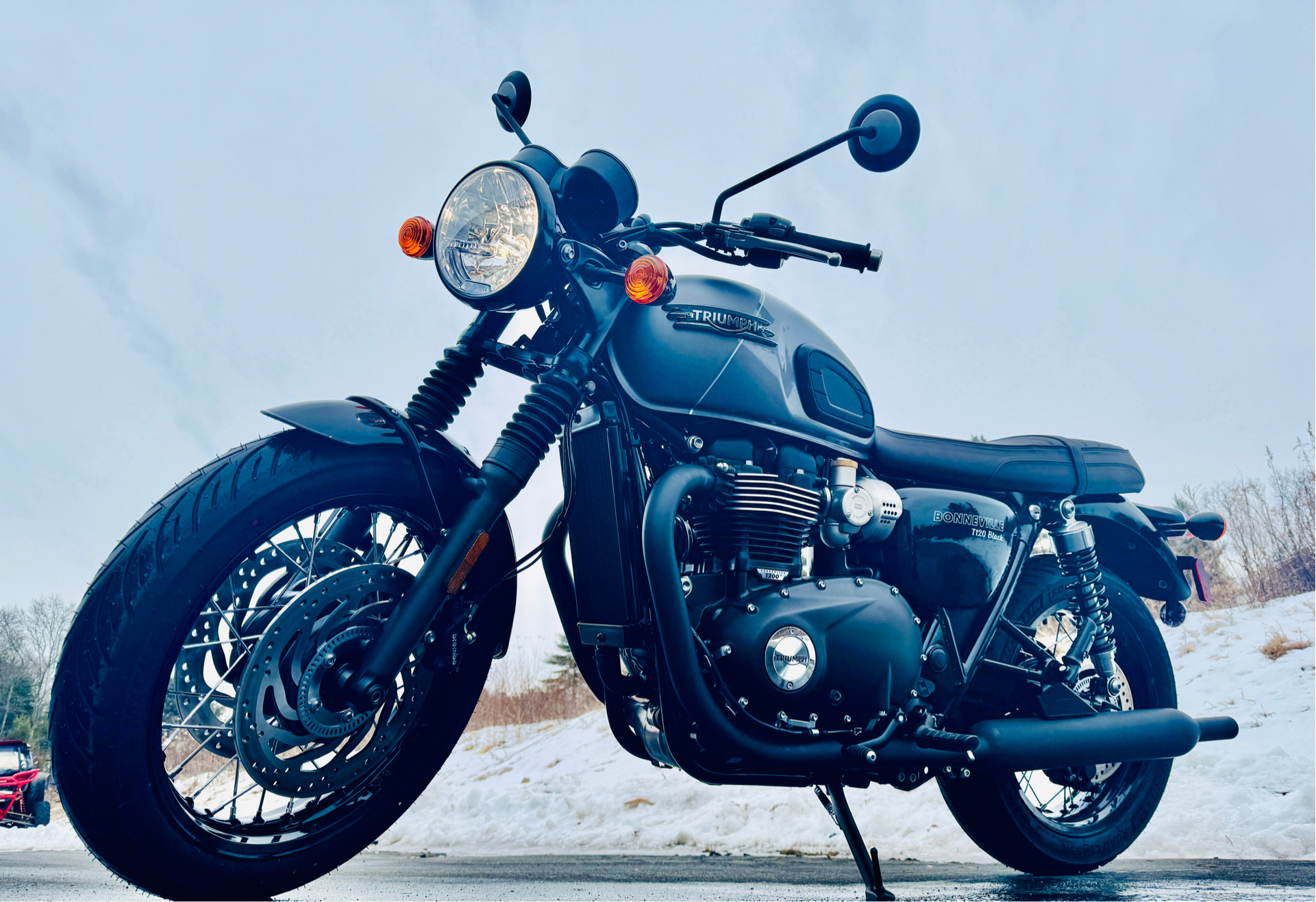 2025 Triumph Bonneville T120 Black in Foxboro, Massachusetts - Photo 37