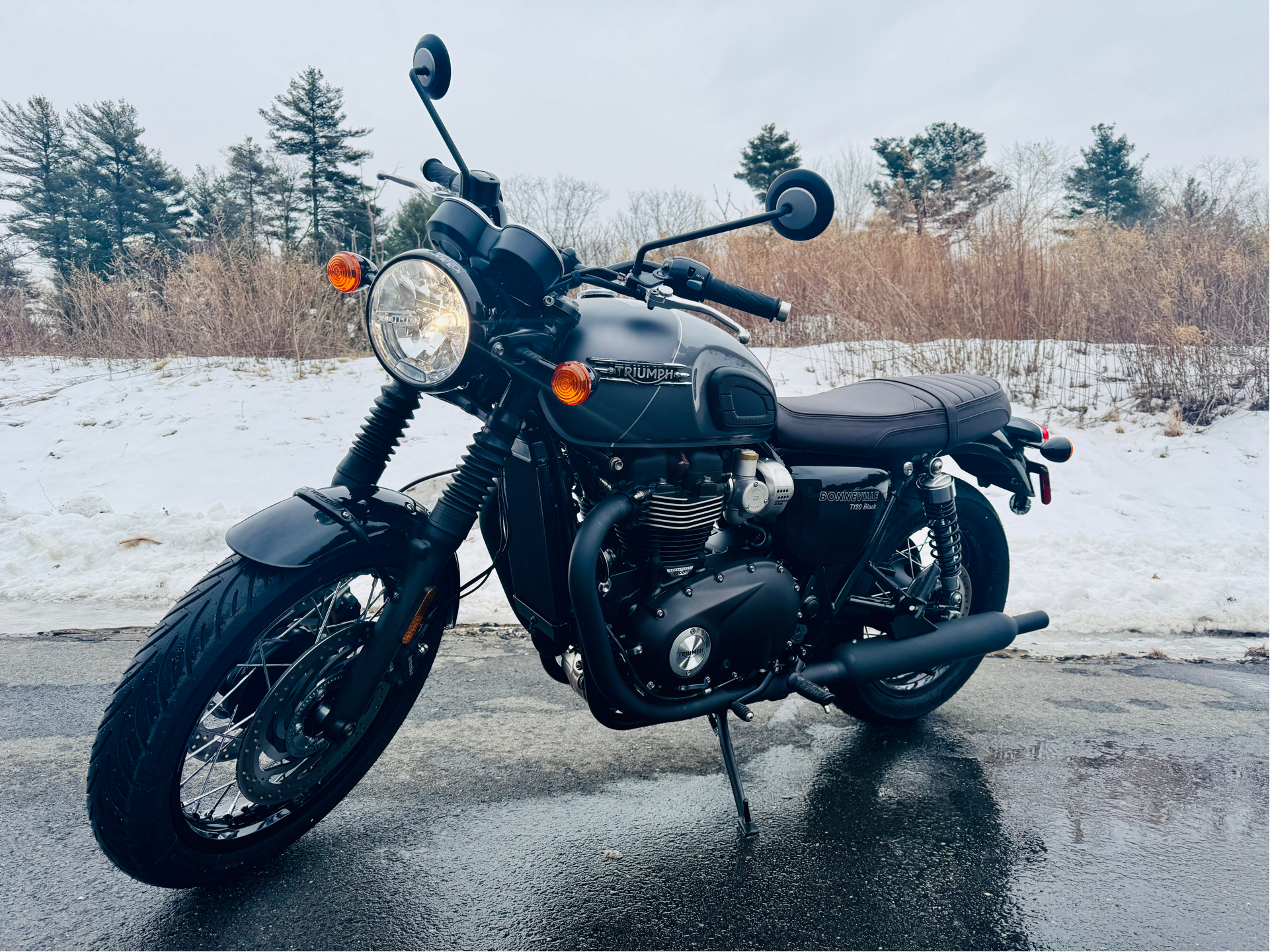 2025 Triumph Bonneville T120 Black in Foxboro, Massachusetts - Photo 56