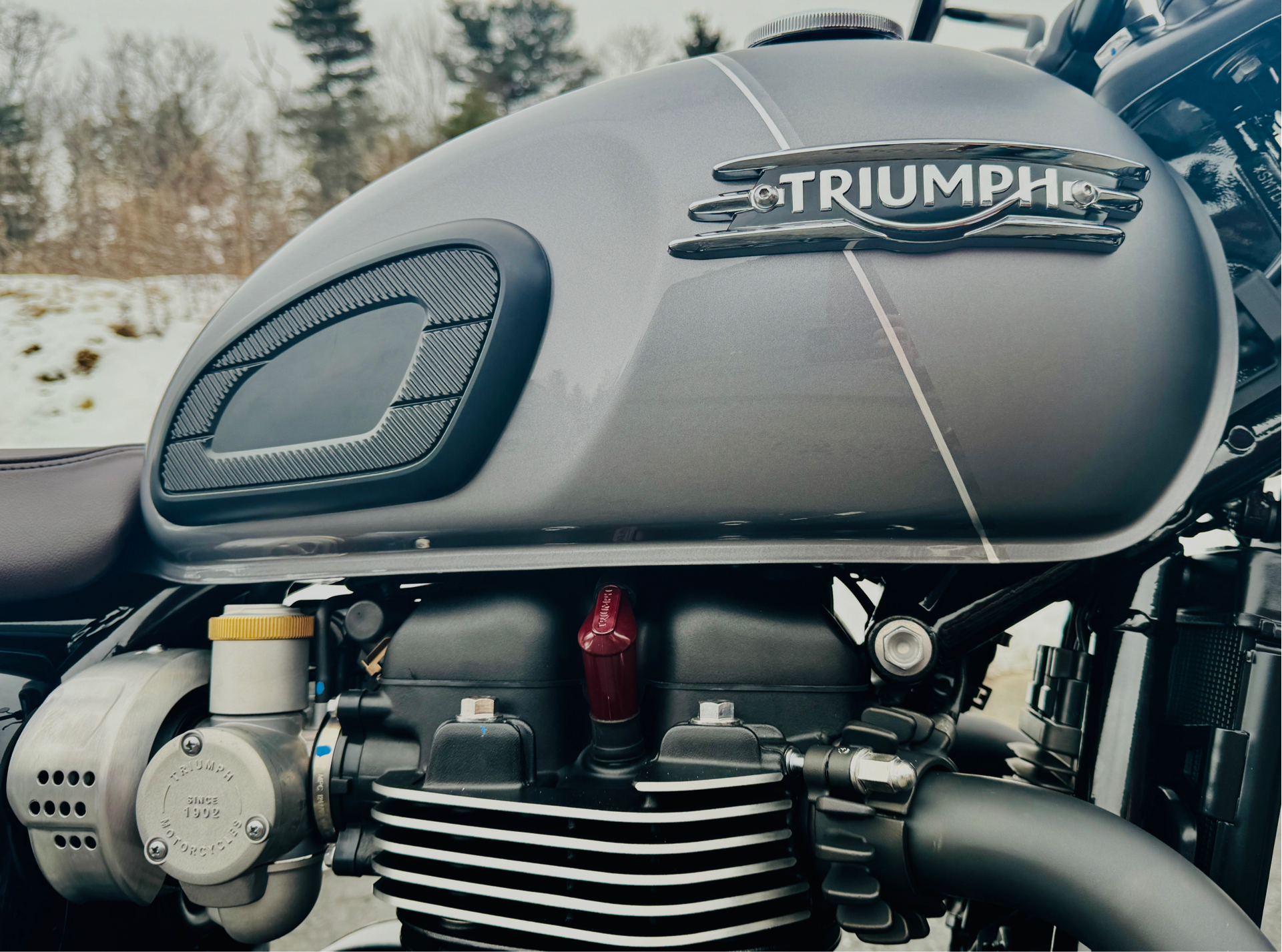 2025 Triumph Bonneville T120 Black in Foxboro, Massachusetts - Photo 19