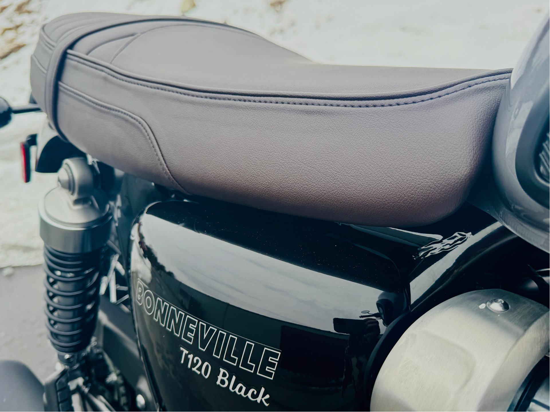 2025 Triumph Bonneville T120 Black in Foxboro, Massachusetts - Photo 51