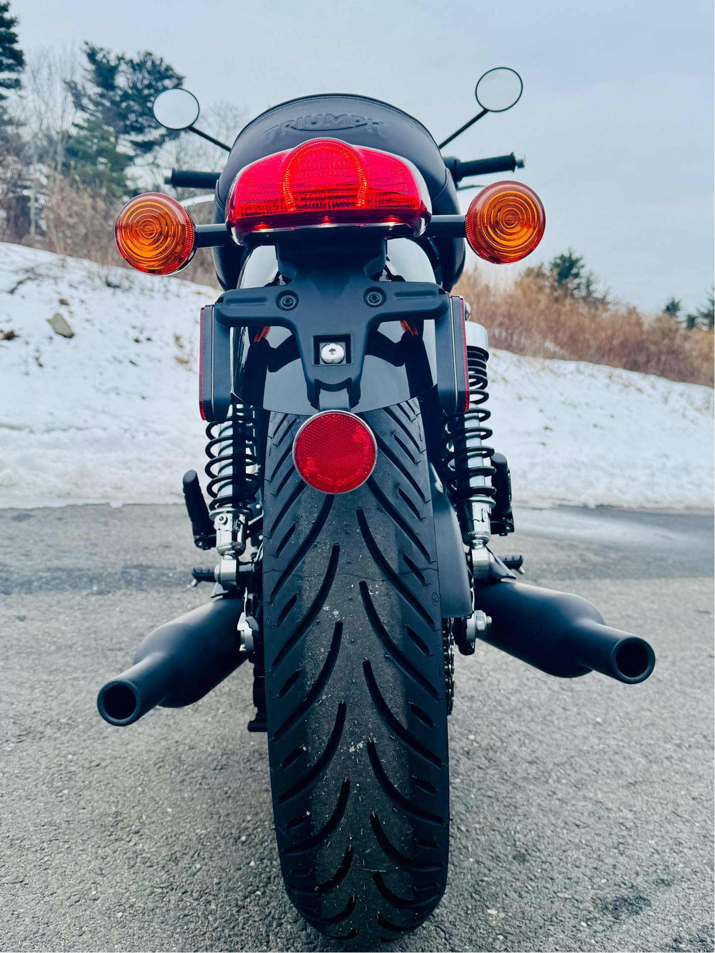 2025 Triumph Bonneville T120 Black in Foxboro, Massachusetts - Photo 25