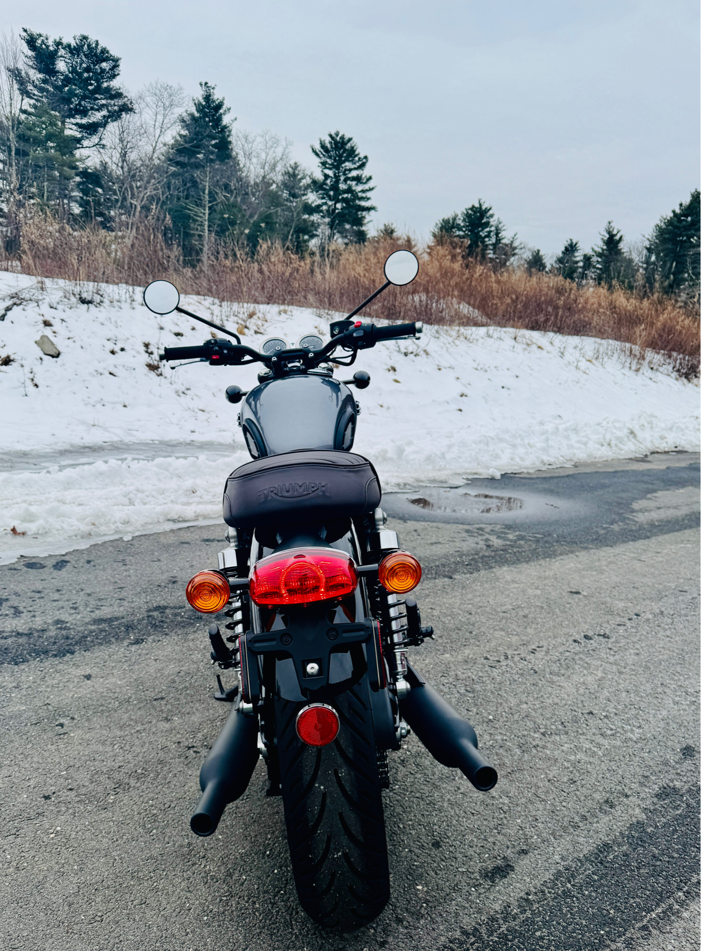 2025 Triumph Bonneville T120 Black in Foxboro, Massachusetts - Photo 12