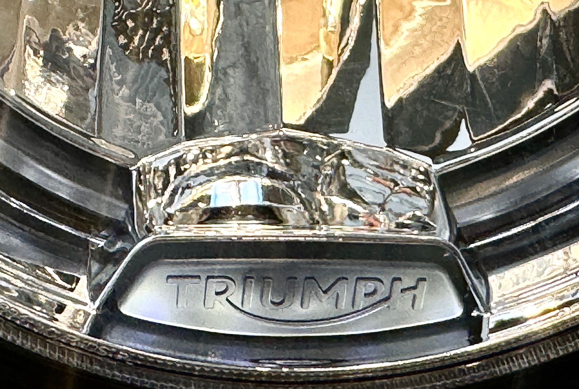 2025 Triumph Bonneville T120 Black in Foxboro, Massachusetts - Photo 40