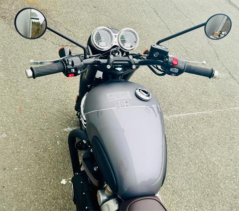 2025 Triumph Bonneville T120 Black in Foxboro, Massachusetts - Photo 60