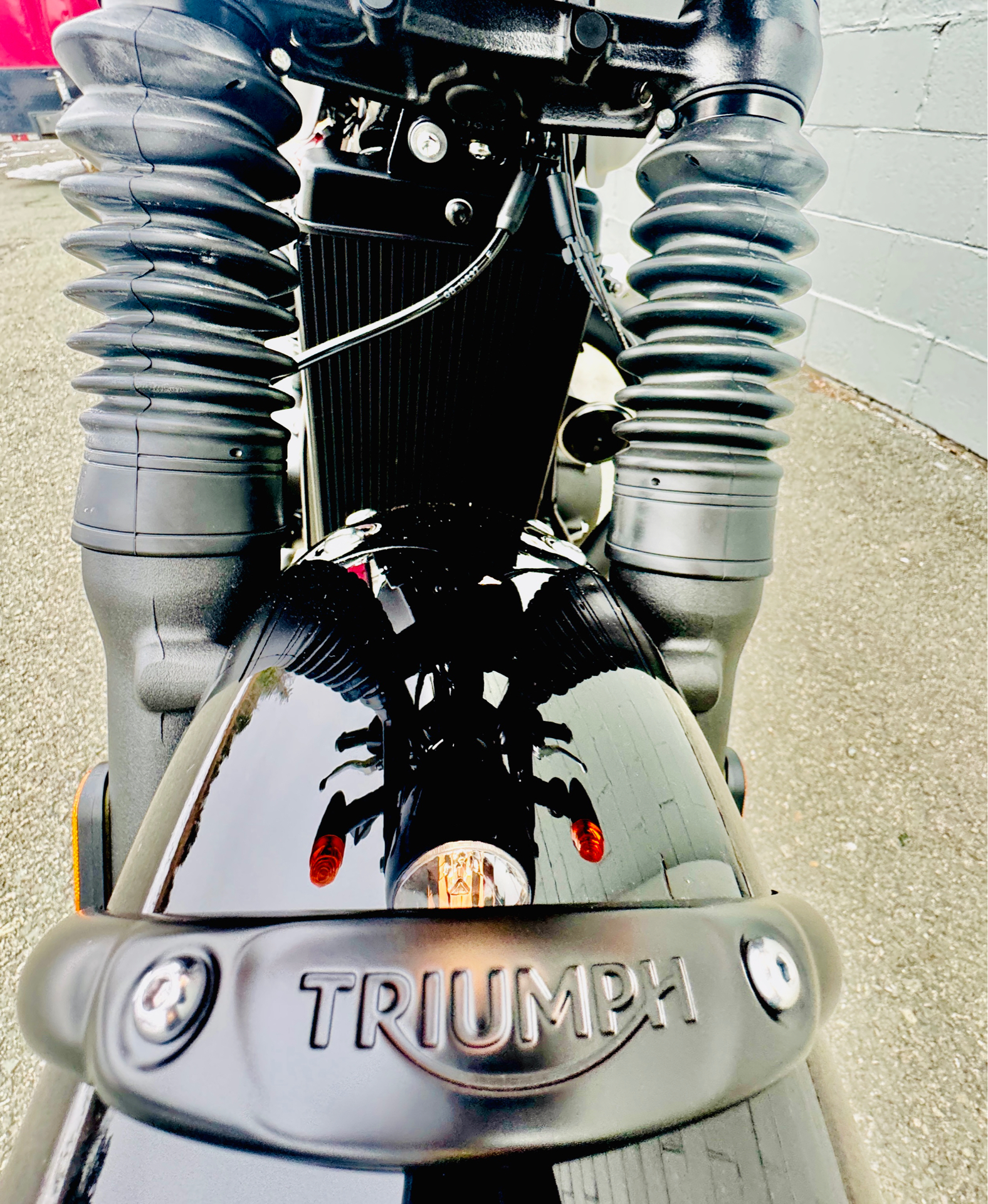 2025 Triumph Bonneville T120 Black in Foxboro, Massachusetts - Photo 38