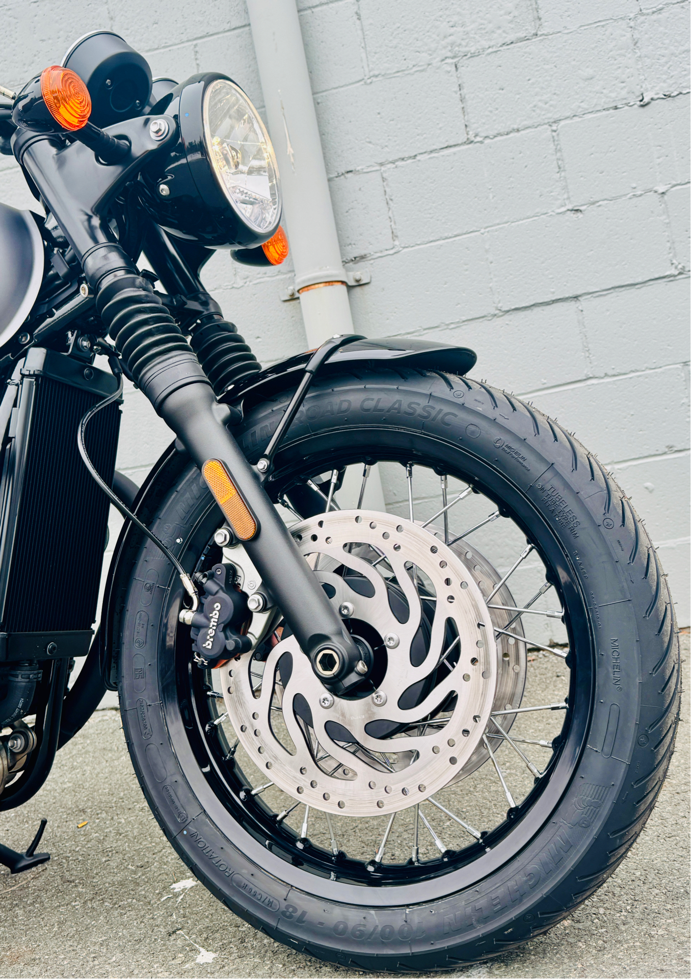 2025 Triumph Bonneville T120 Black in Foxboro, Massachusetts - Photo 59