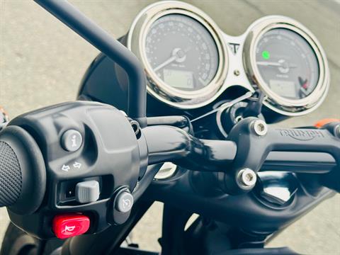 2025 Triumph Bonneville T120 Black in Foxboro, Massachusetts - Photo 58