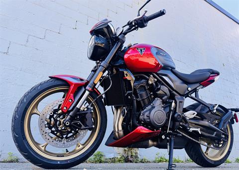 New 2026 Triumph Trident 800 Carnival Red Motorcycles For Sale in