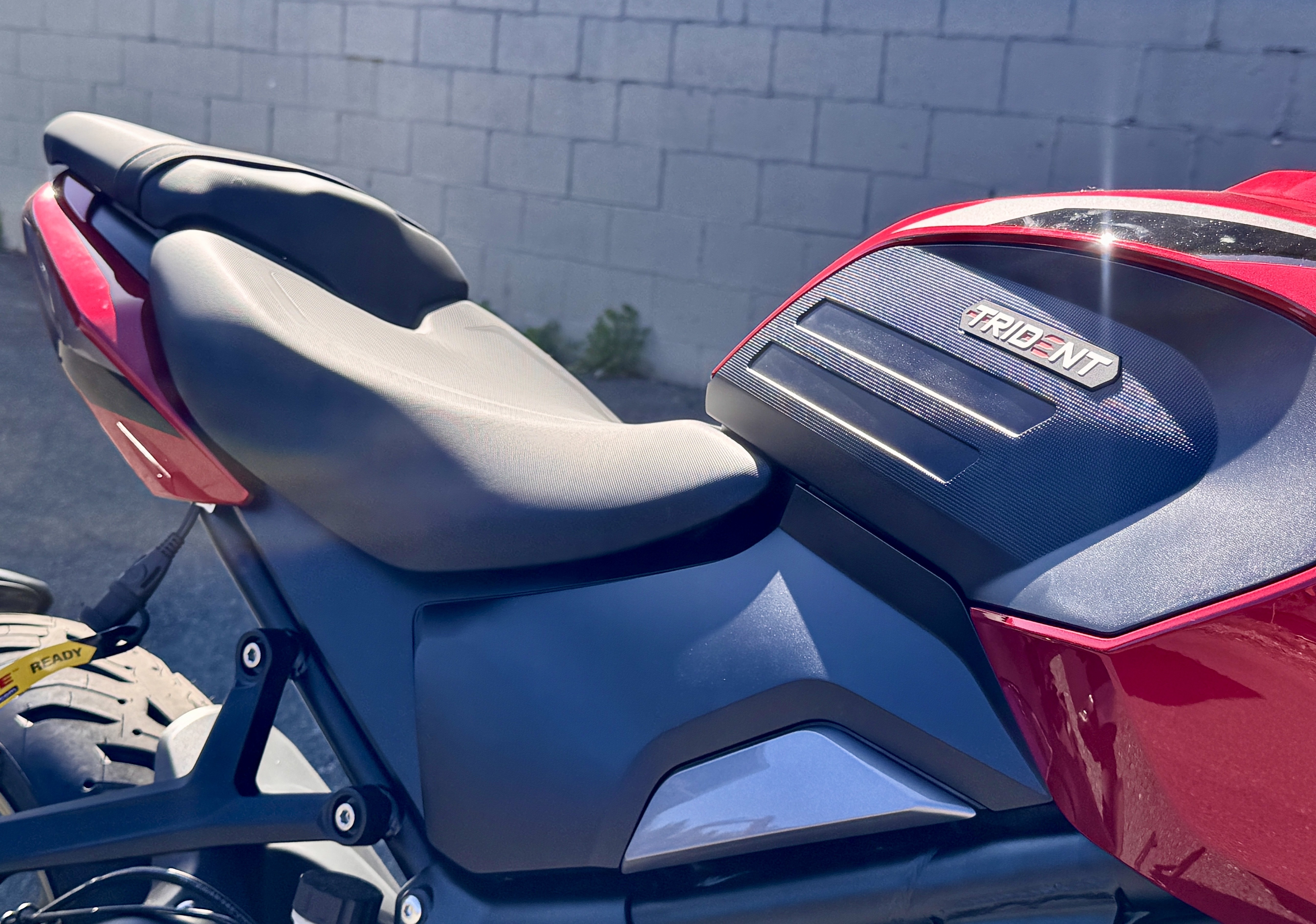 New 2026 Triumph Trident 800 Carnival Red Motorcycles For Sale in