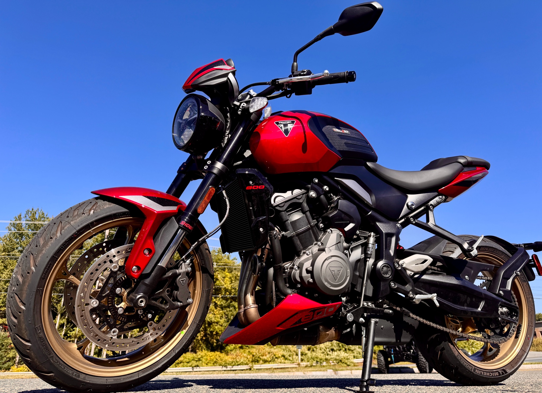 New 2026 Triumph Trident 800 Carnival Red Motorcycles For Sale in