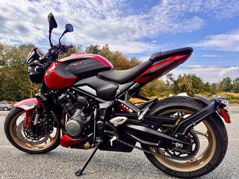 New 2026 Triumph Trident 800 Carnival Red Motorcycles For Sale in