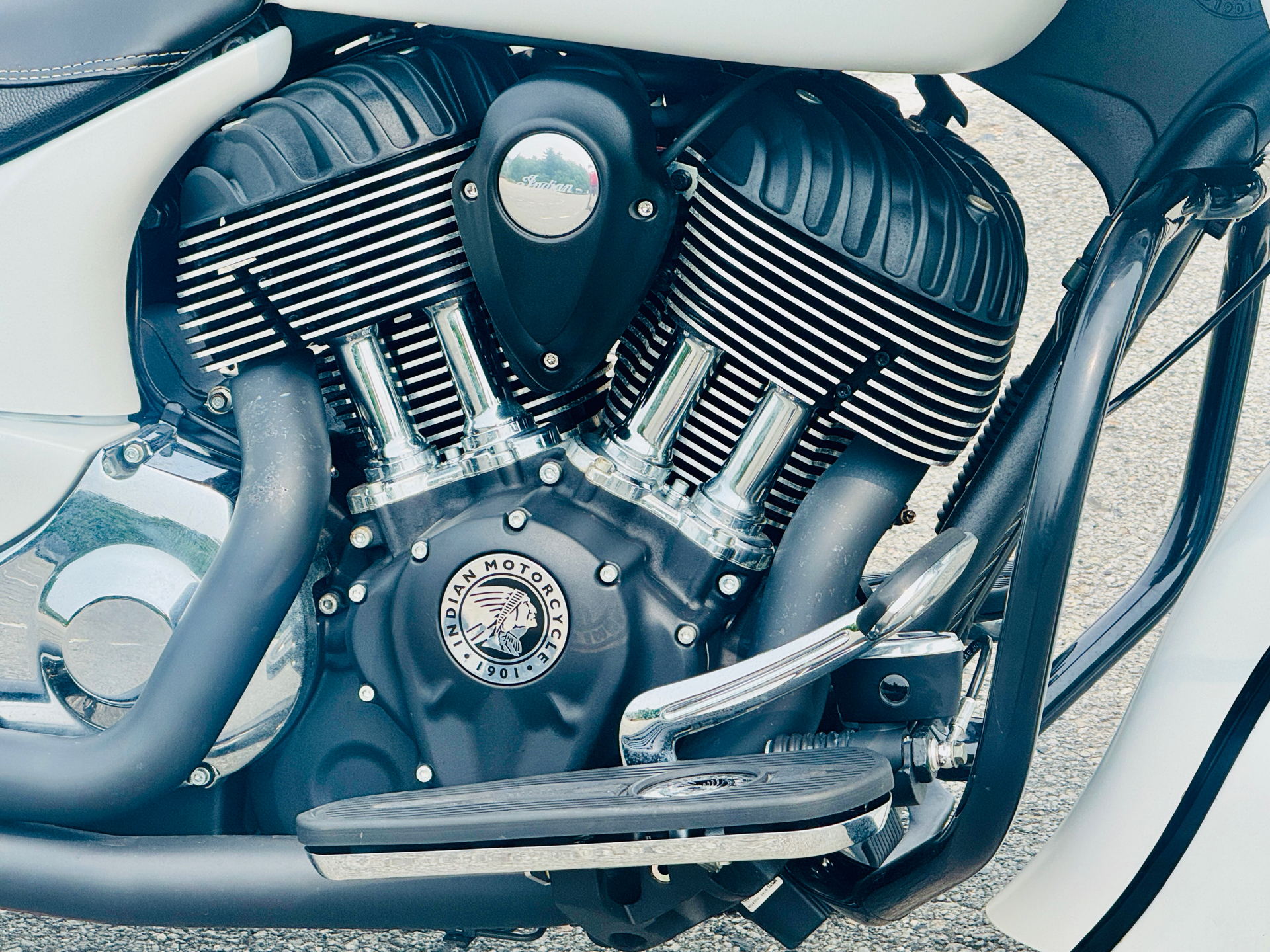 2017 Indian Motorcycle Chieftain® in Foxboro, Massachusetts - Photo 10