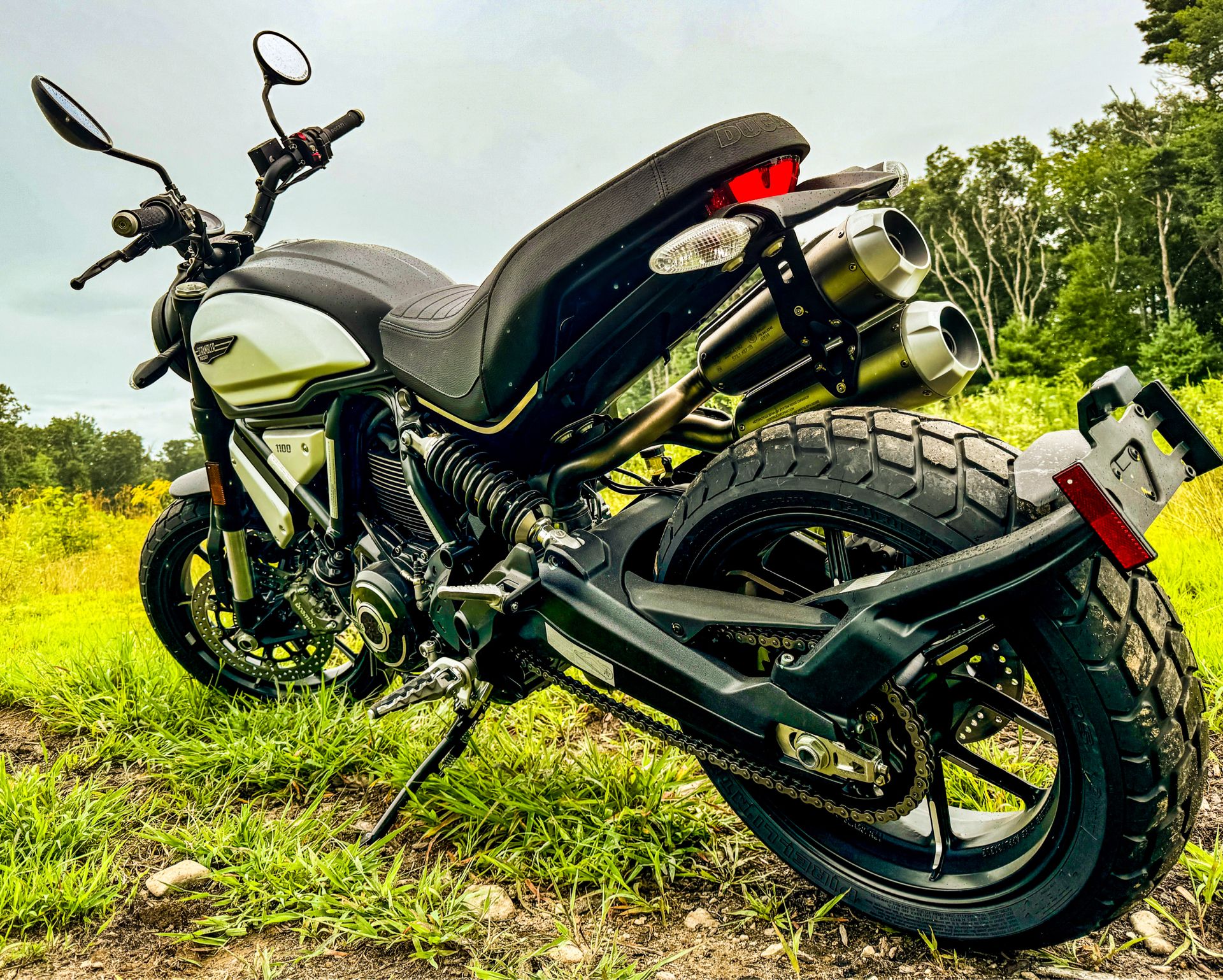 2023 Ducati Scrambler 1100 Dark PRO in Foxboro, Massachusetts - Photo 11