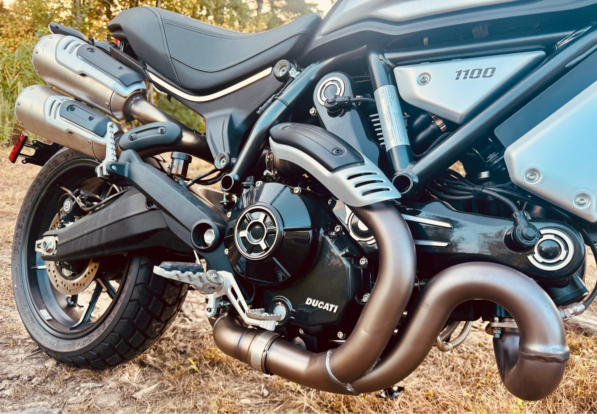 2023 Ducati Scrambler 1100 Dark PRO in Foxboro, Massachusetts - Photo 15