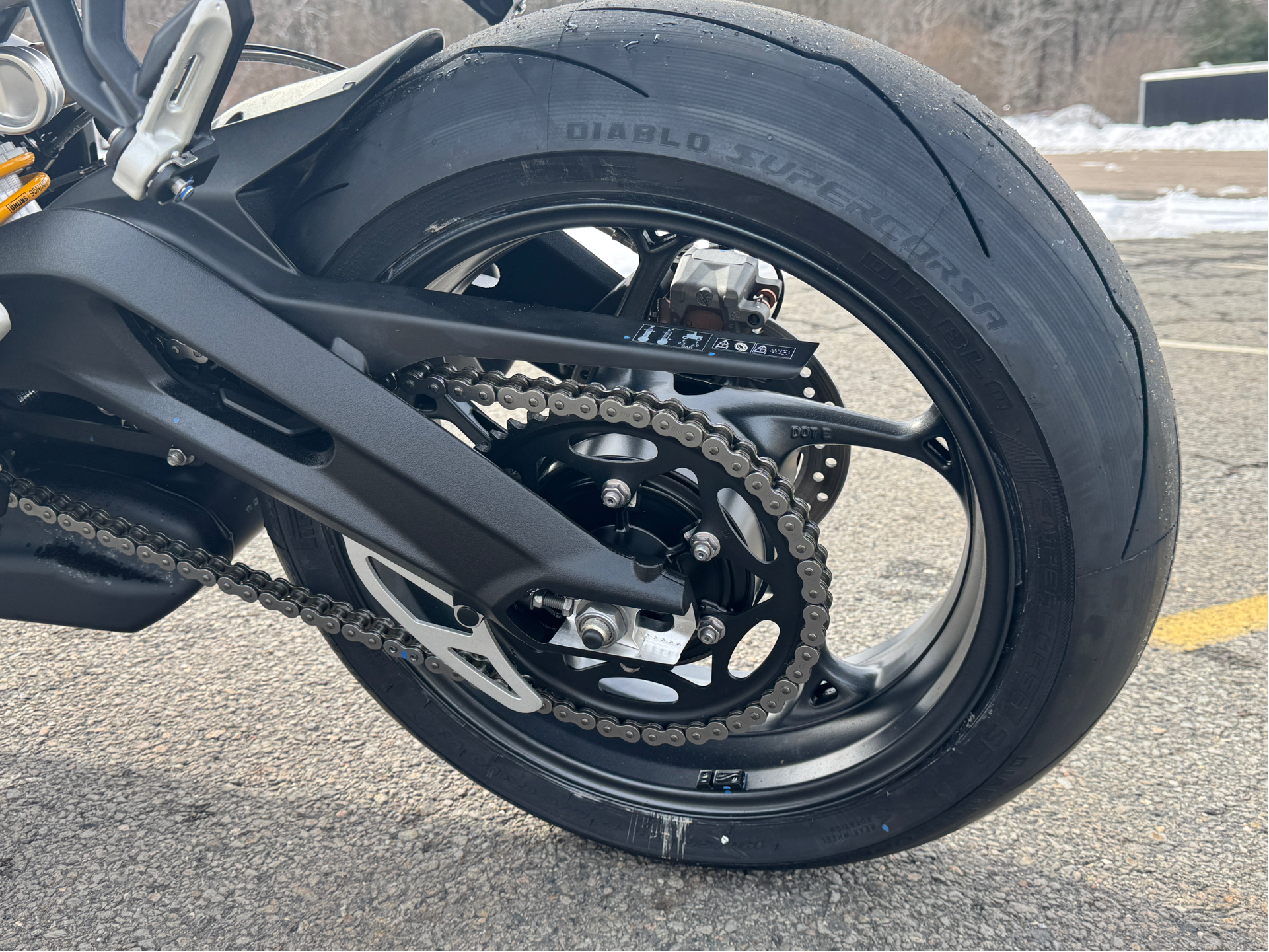 2025 Triumph Street Triple 765 RS in Foxboro, Massachusetts - Photo 32
