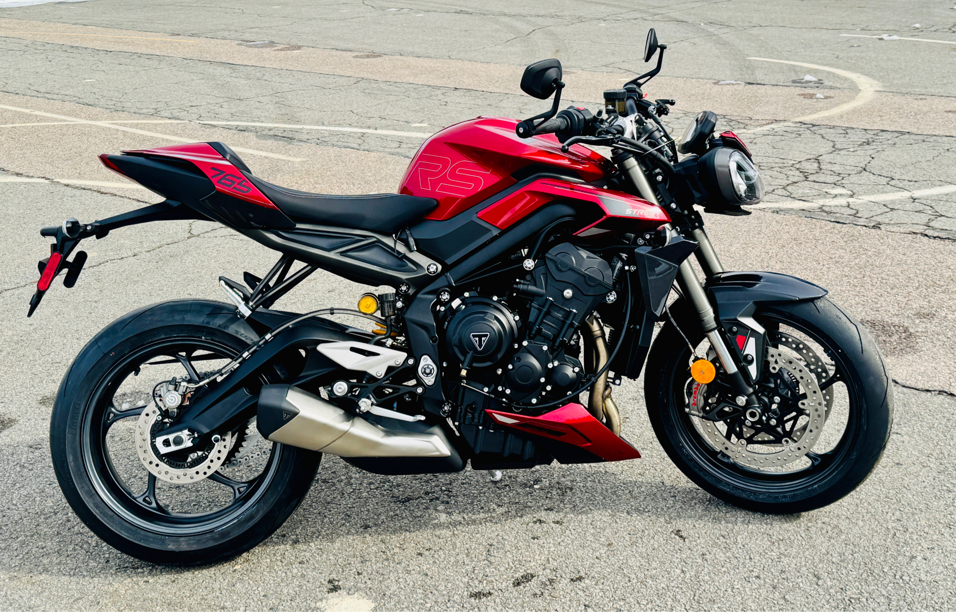 2025 Triumph Street Triple 765 RS in Foxboro, Massachusetts - Photo 26