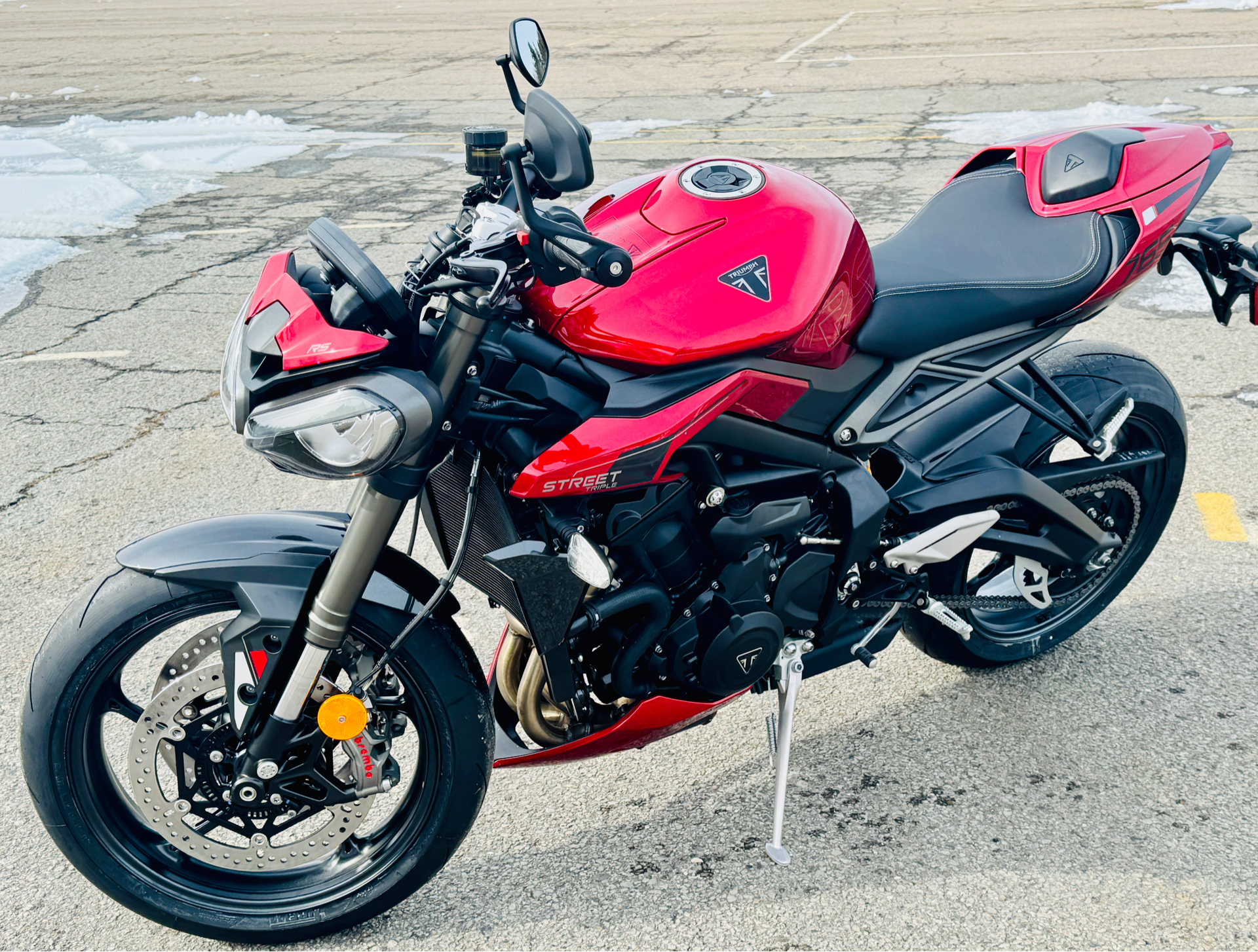 2025 Triumph Street Triple 765 RS in Foxboro, Massachusetts - Photo 13