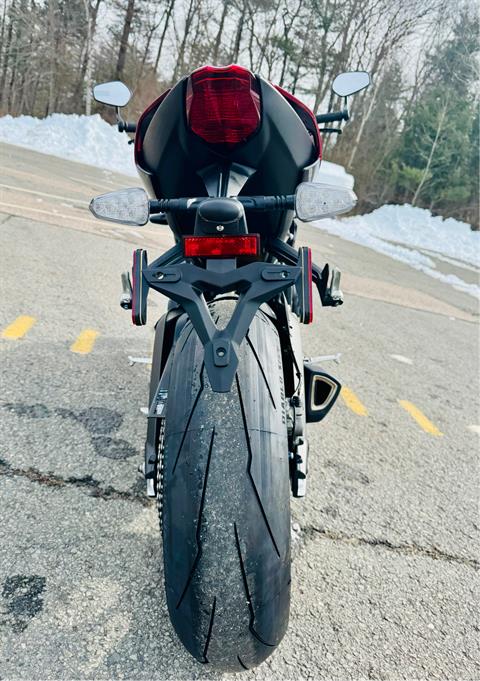 2025 Triumph Street Triple 765 RS in Foxboro, Massachusetts - Photo 9