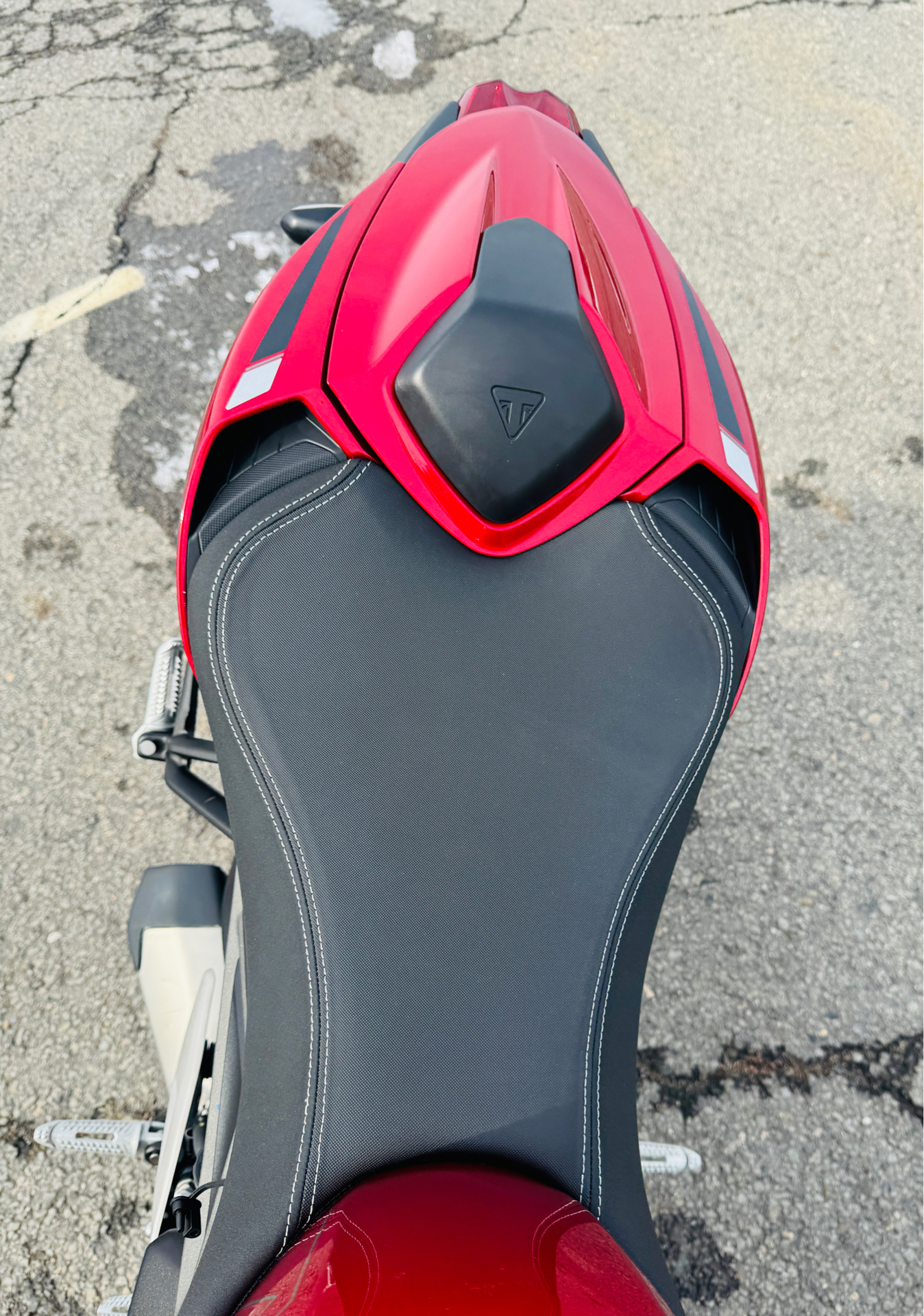 2025 Triumph Street Triple 765 RS in Foxboro, Massachusetts - Photo 31