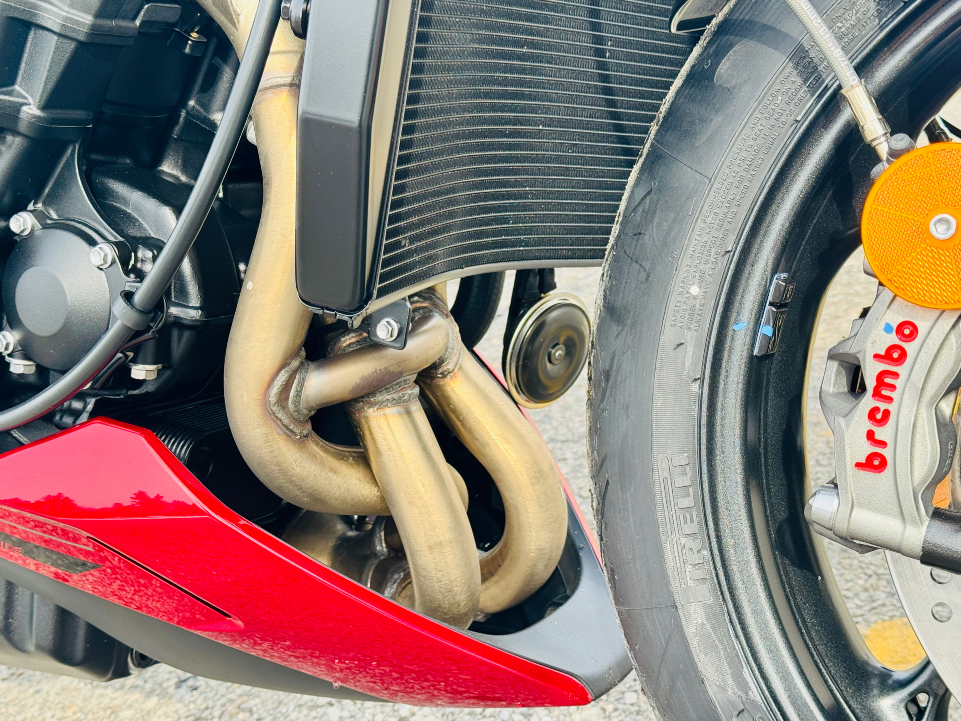 2025 Triumph Street Triple 765 RS in Foxboro, Massachusetts - Photo 2