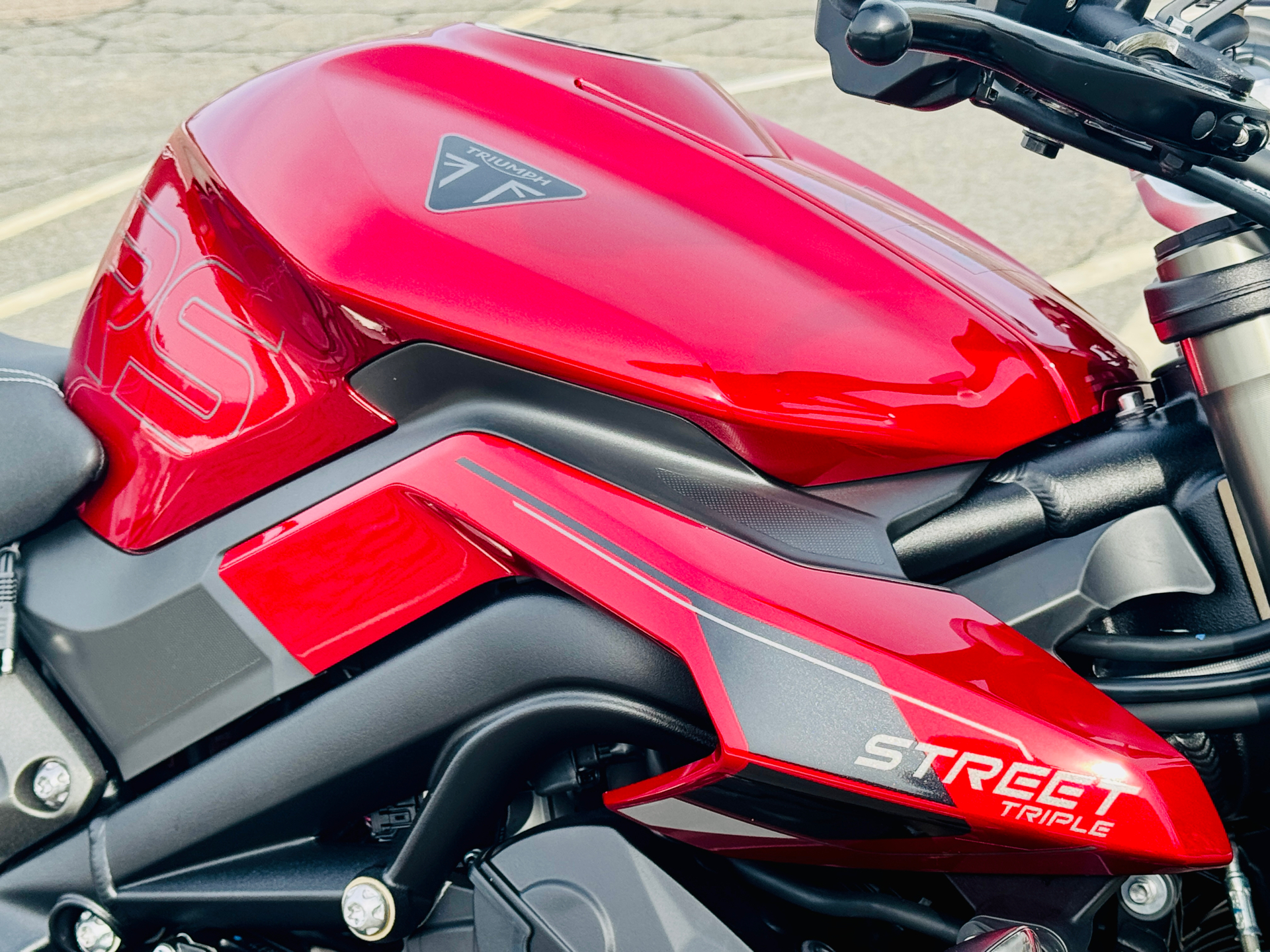 2025 Triumph Street Triple 765 RS in Foxboro, Massachusetts - Photo 27