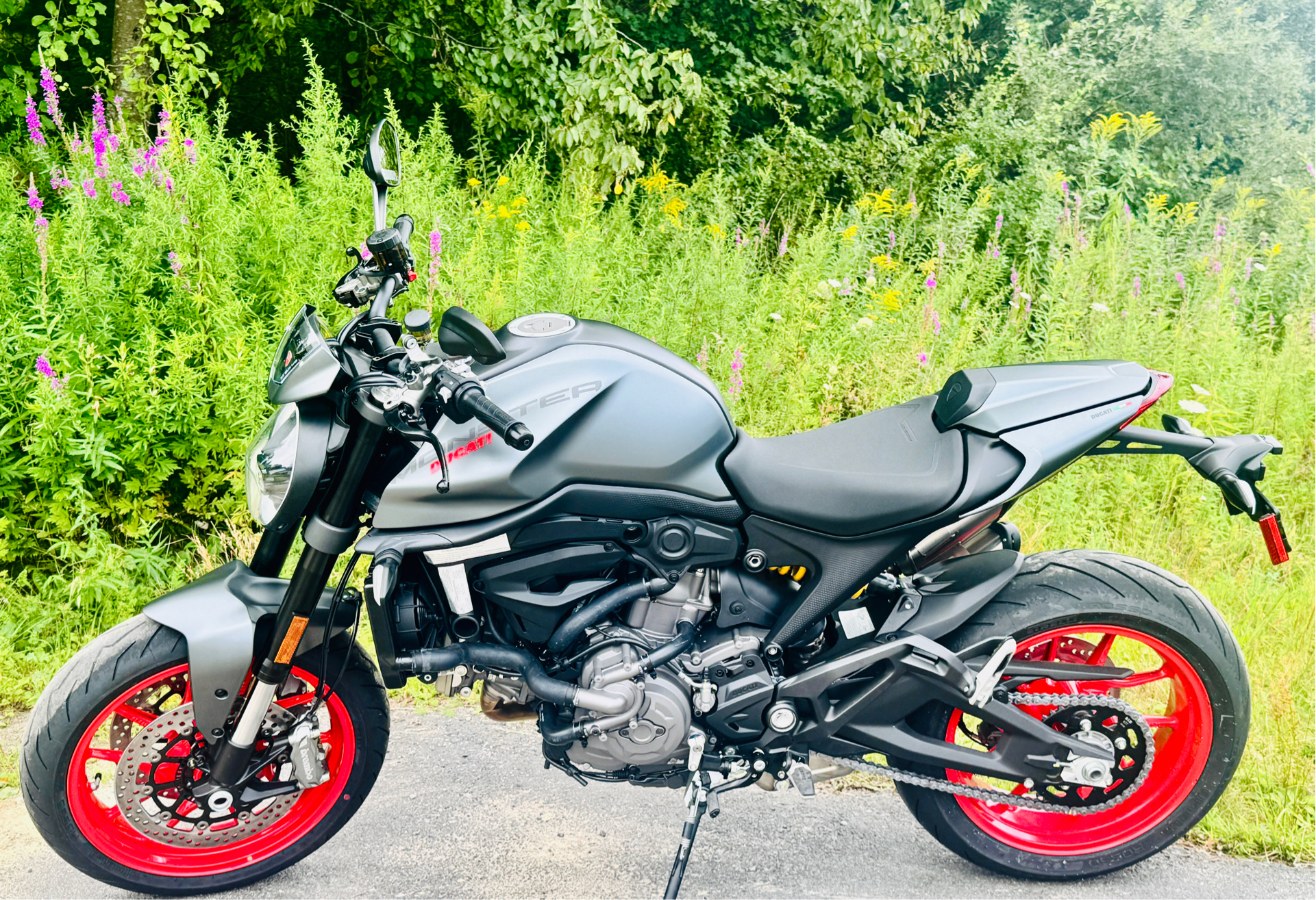 2025 Ducati Monster + in Foxboro, Massachusetts - Photo 24