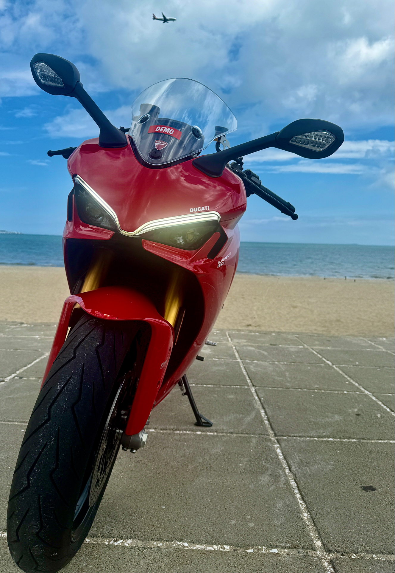 2024 Ducati SuperSport 950 S in Foxboro, Massachusetts - Photo 9