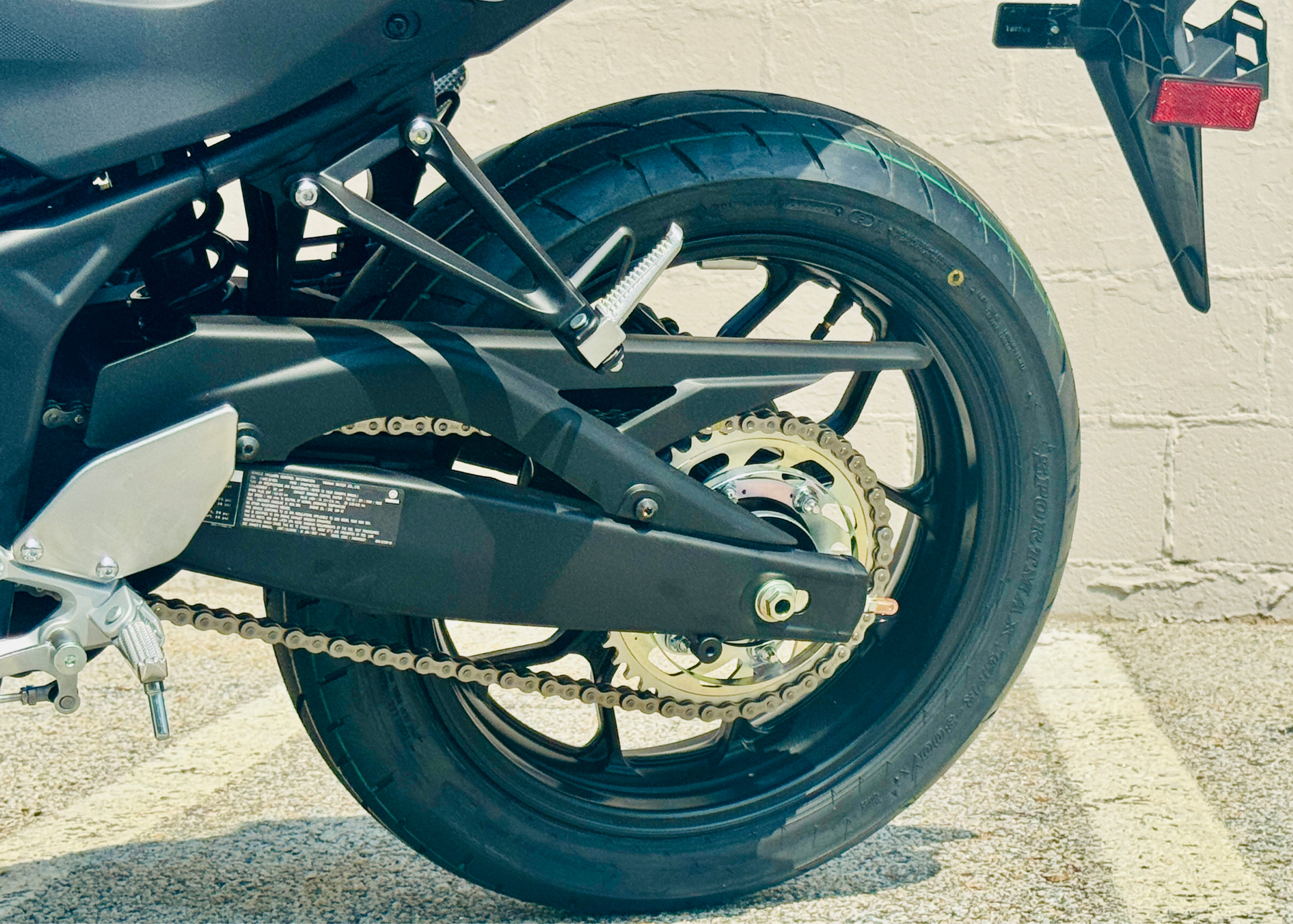 2025 Yamaha YZF-R3 in Foxboro, Massachusetts - Photo 13