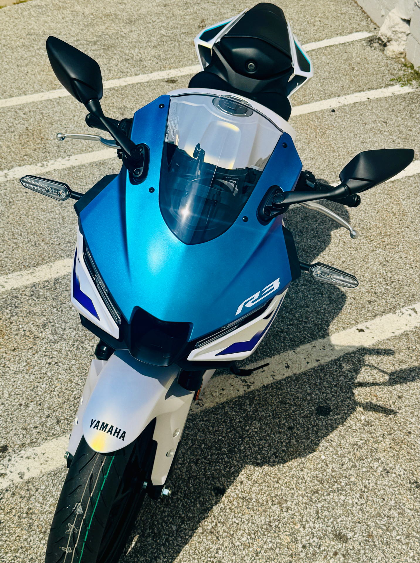 2025 Yamaha YZF-R3 in Foxboro, Massachusetts - Photo 16