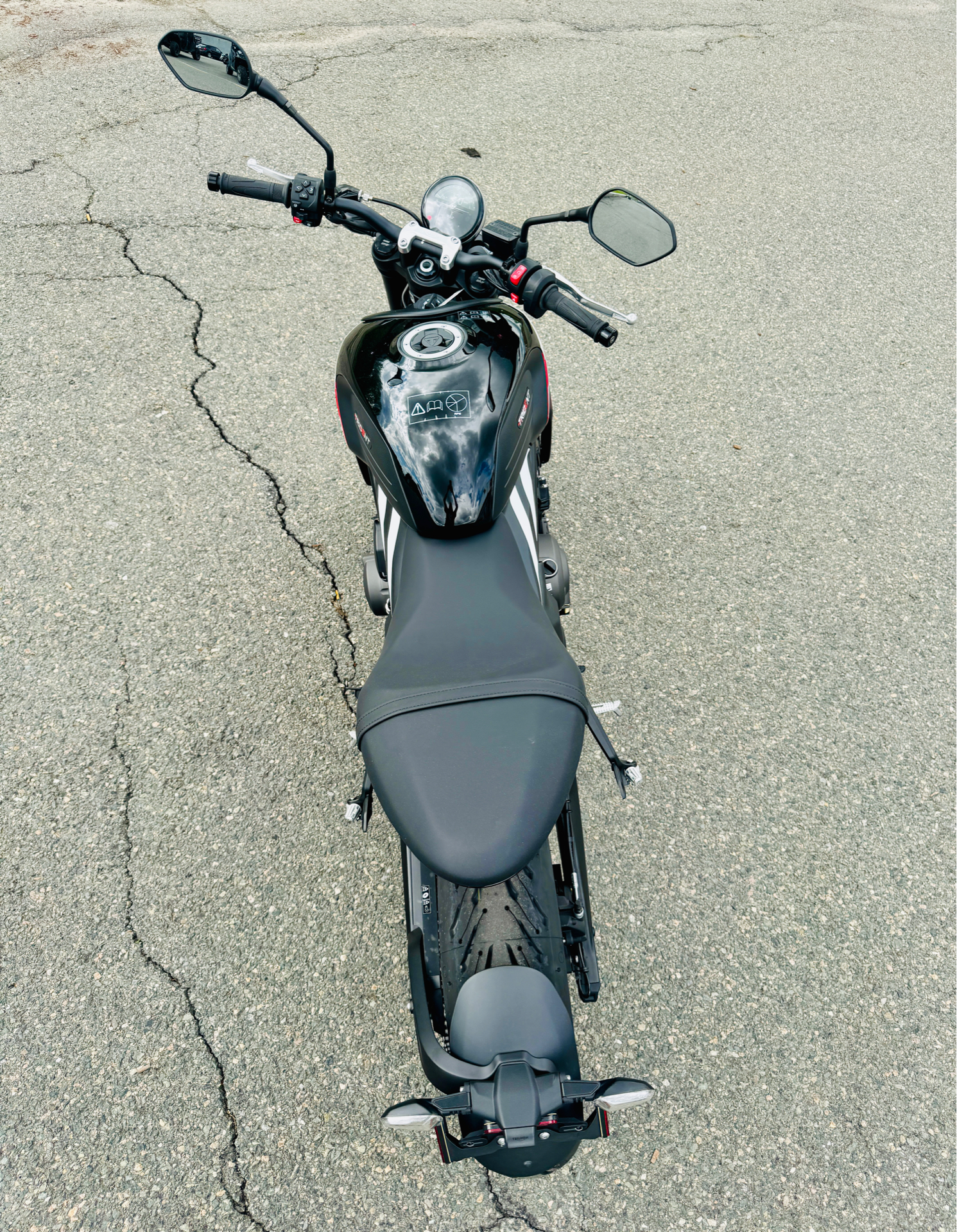2025 Triumph Trident 660 in Foxboro, Massachusetts - Photo 9