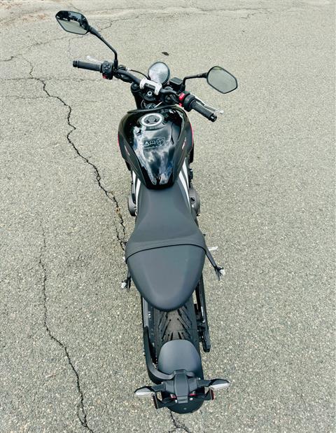 2025 Triumph Trident 660 in Foxboro, Massachusetts - Photo 9