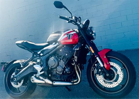 2025 Triumph Trident 660 in Foxboro, Massachusetts - Photo 10