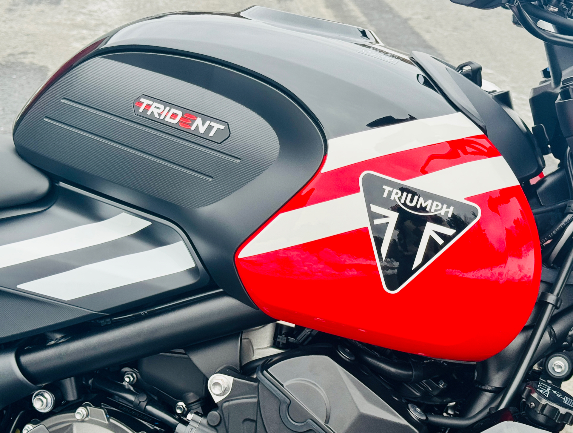 2025 Triumph Trident 660 in Foxboro, Massachusetts - Photo 2
