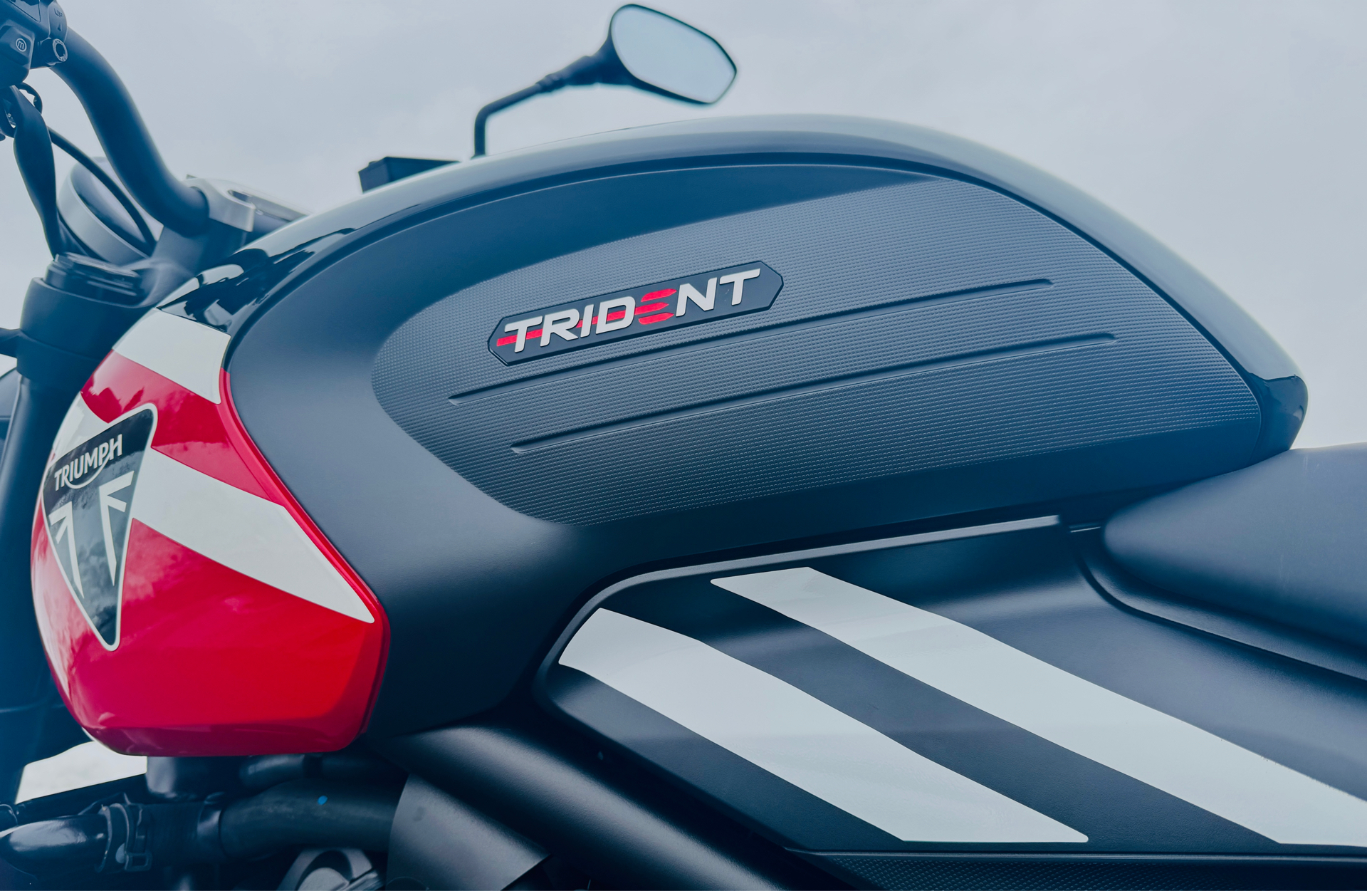 2025 Triumph Trident 660 in Foxboro, Massachusetts - Photo 24