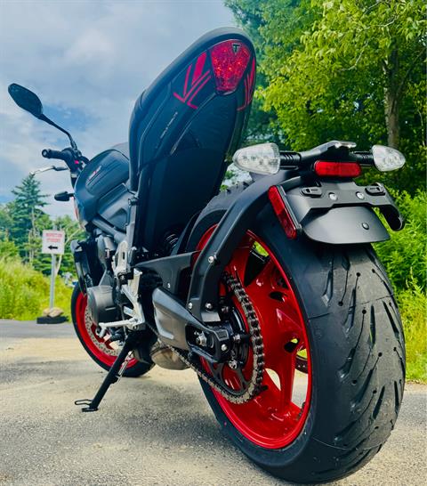 2026 Triumph Trident 660 Triple Tribute Edition in Foxboro, Massachusetts - Photo 25