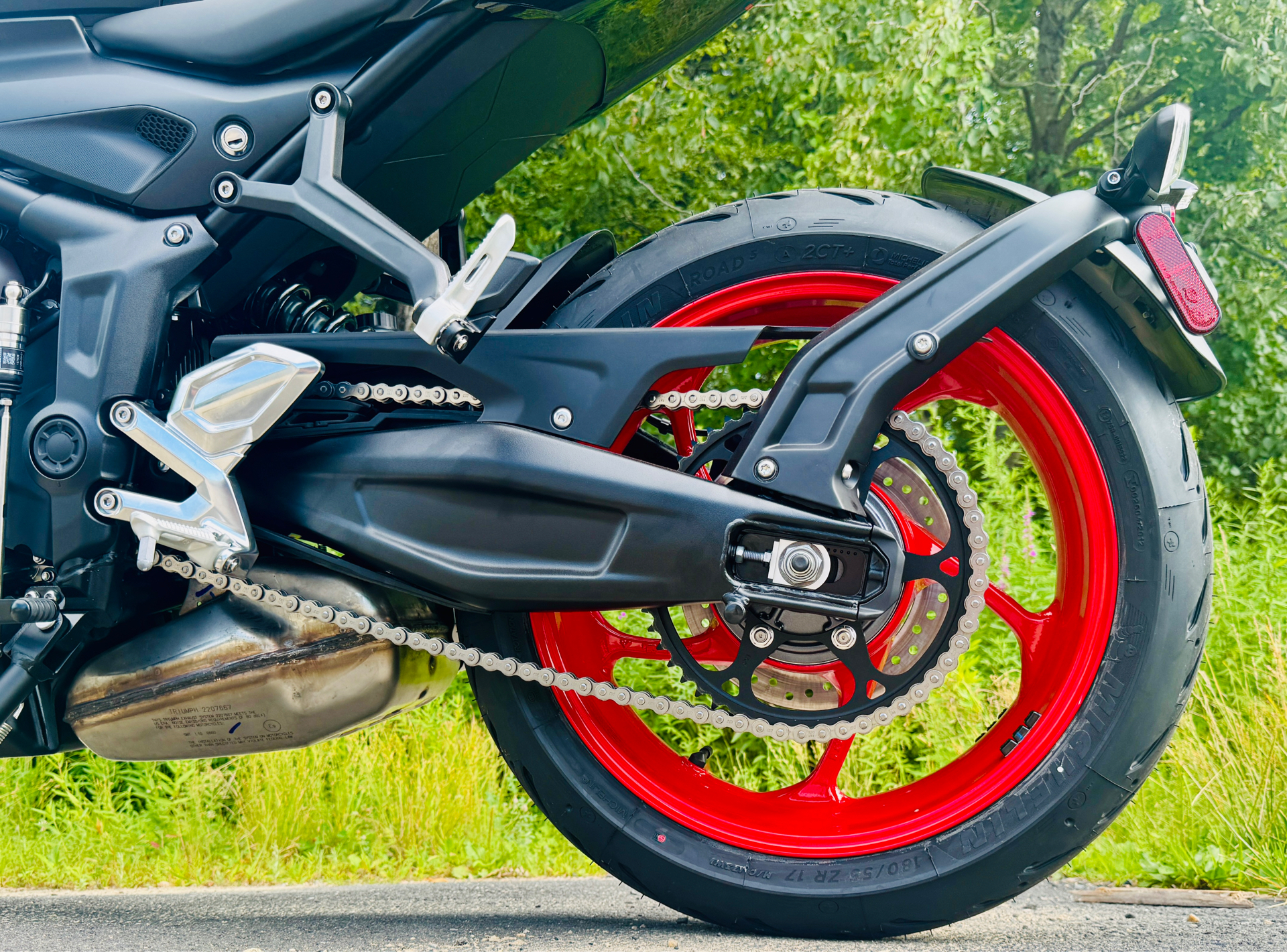2026 Triumph Trident 660 Triple Tribute Edition in Foxboro, Massachusetts - Photo 20
