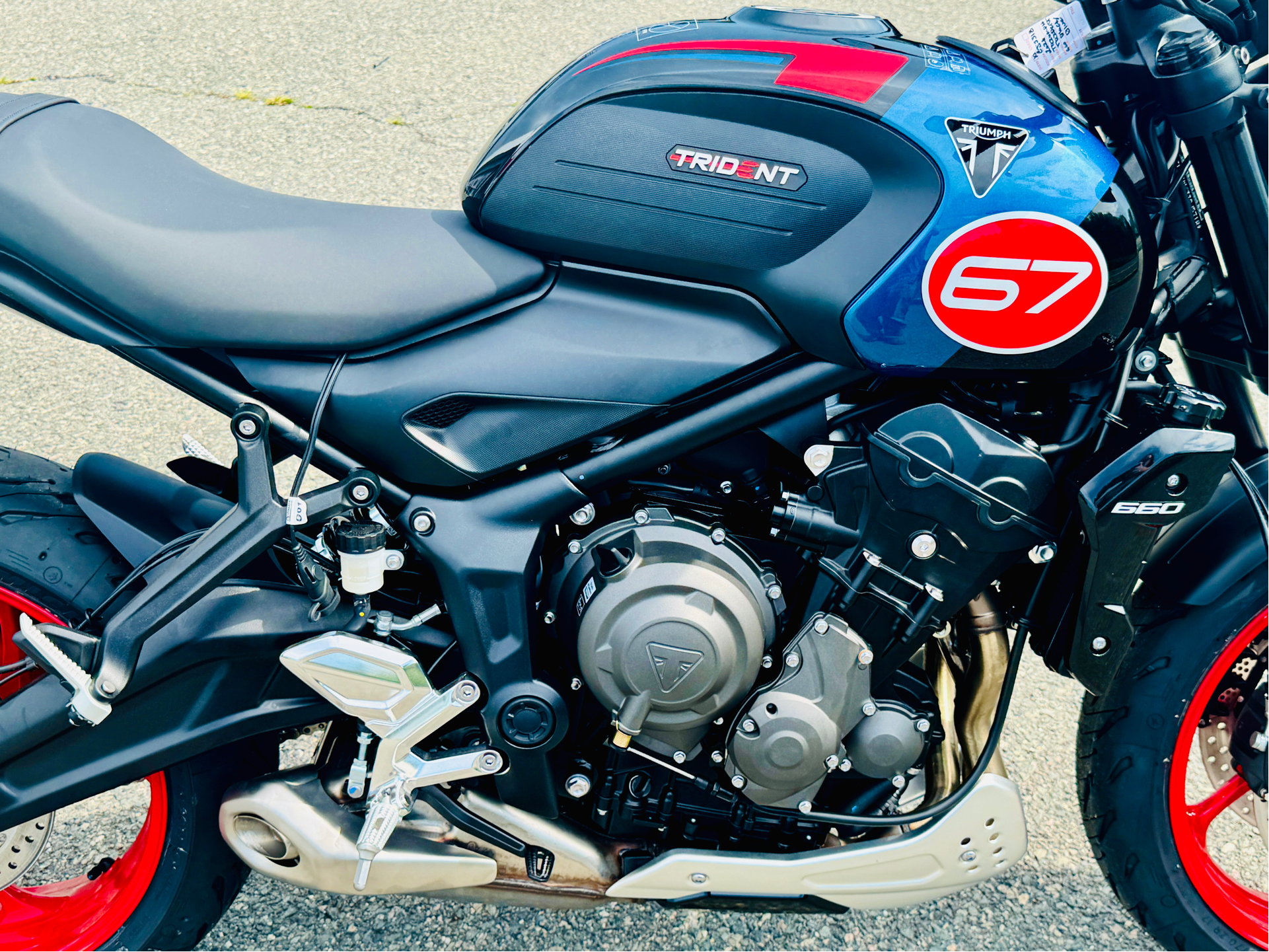 2026 Triumph Trident 660 Triple Tribute Edition in Foxboro, Massachusetts - Photo 10