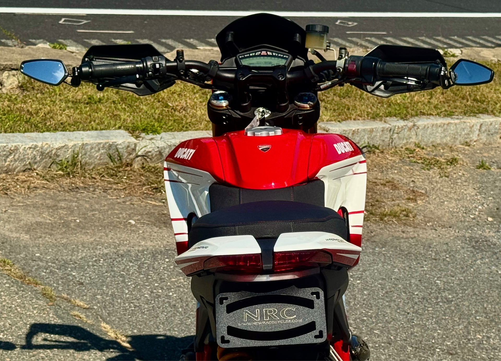 2018 Ducati Hypermotard 939 SP in Foxboro, Massachusetts - Photo 6
